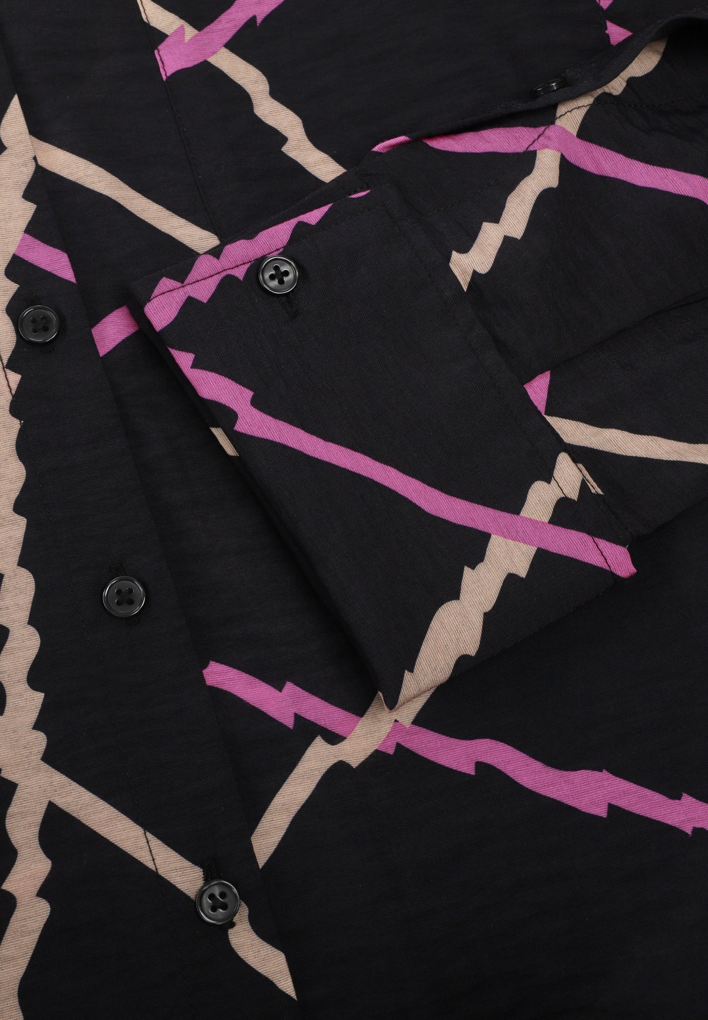 ESSENTIEL | JAYLEEN