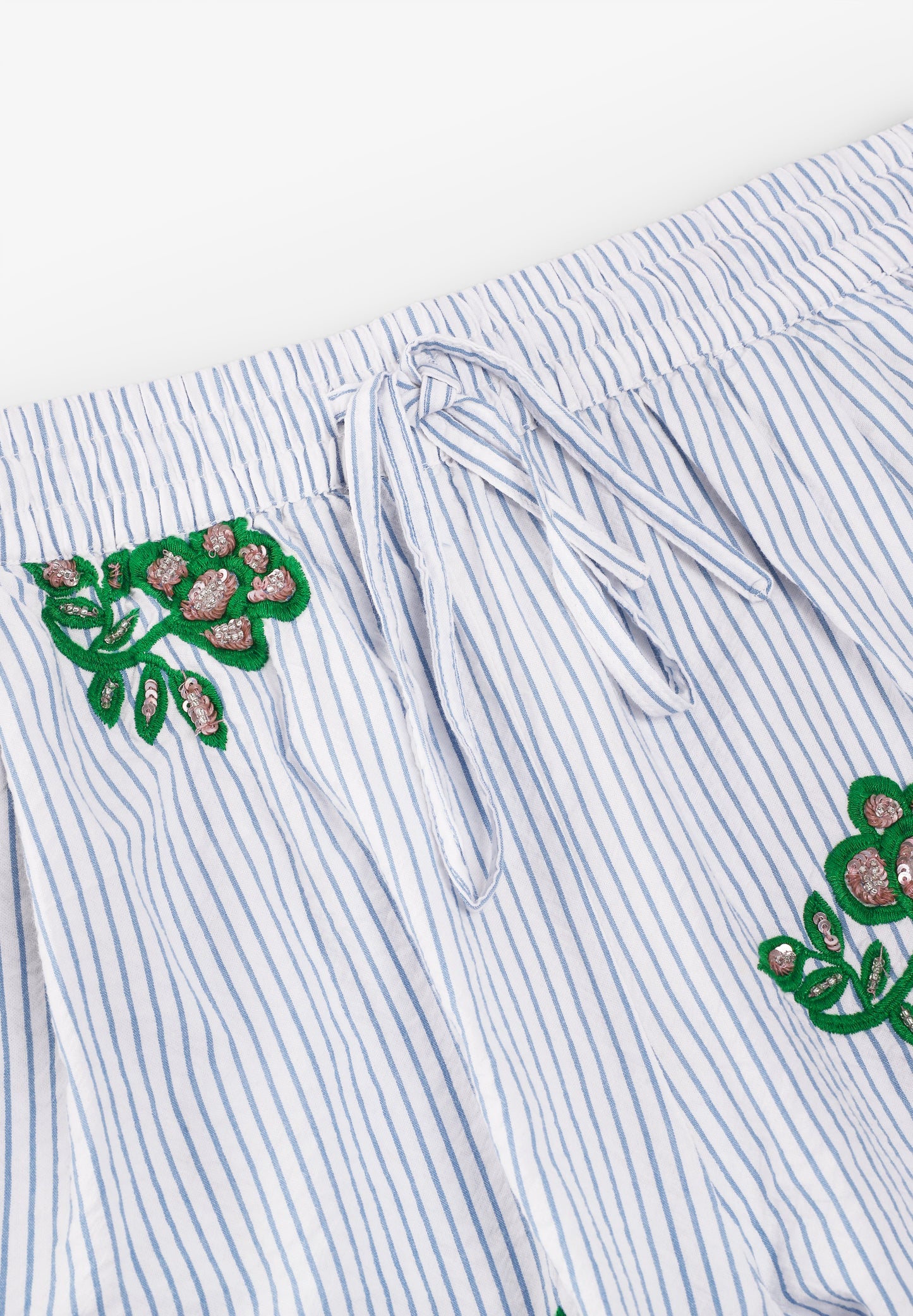 ESSENTIEL | JUSTE
