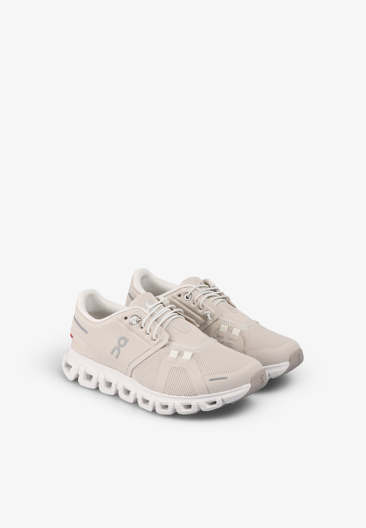 ON  | CLOUD 6