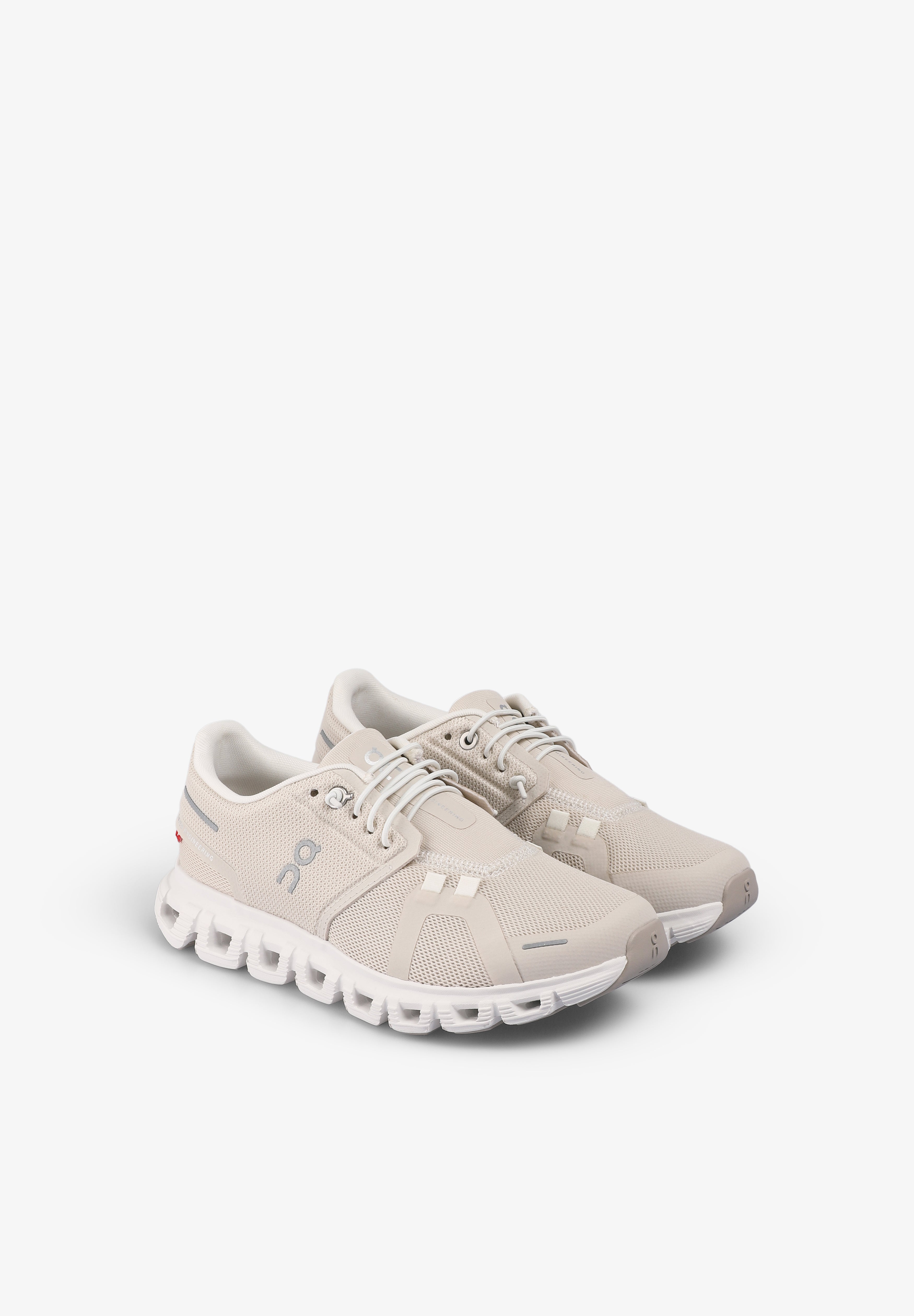 ON  | CLOUD 6
