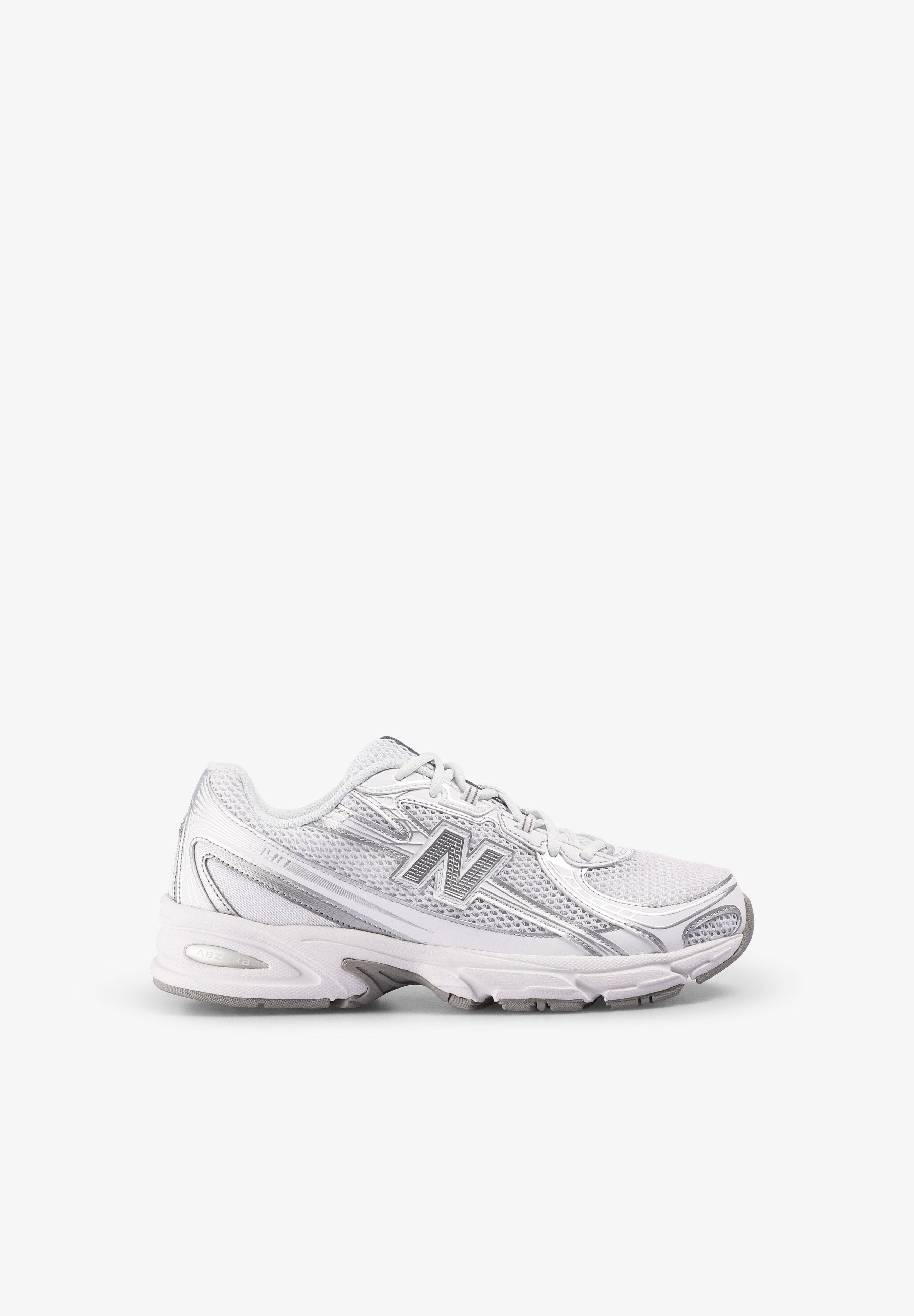 NEW BALANCE | SNEAKERS 740