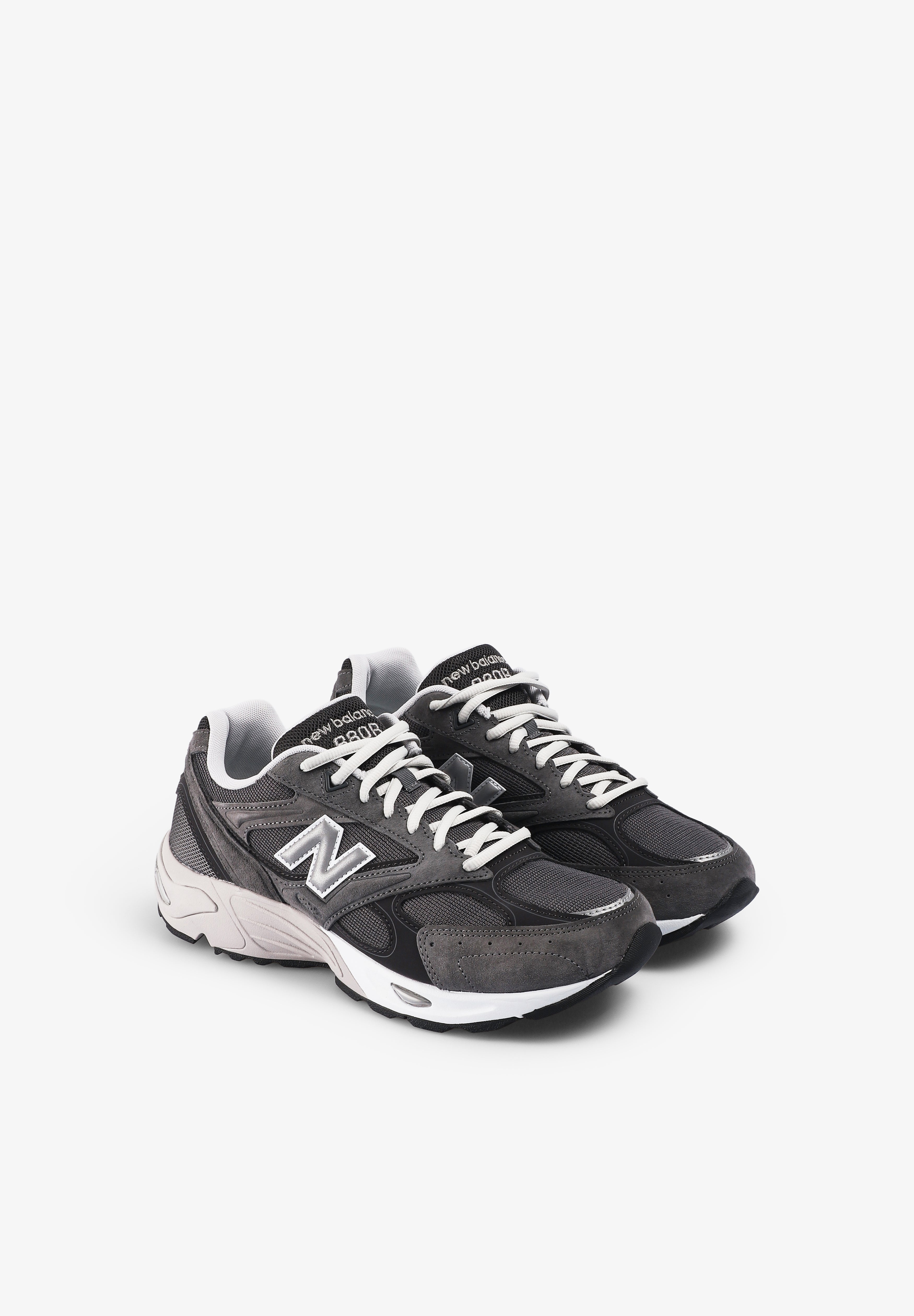 NEW BALANCE | SNEAKERS 880R