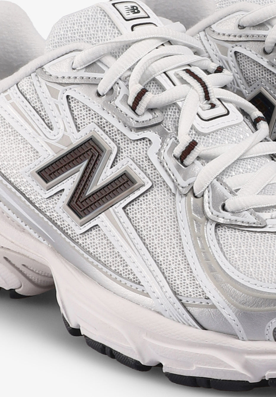 NEW BALANCE | SNEAKERS 740