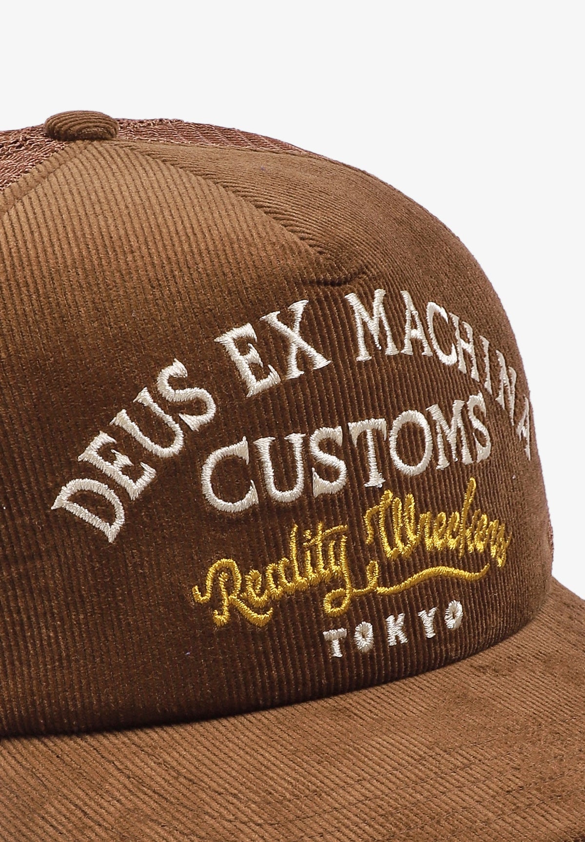 DEUS EX MACHINA | MARSDEN TRUCKER