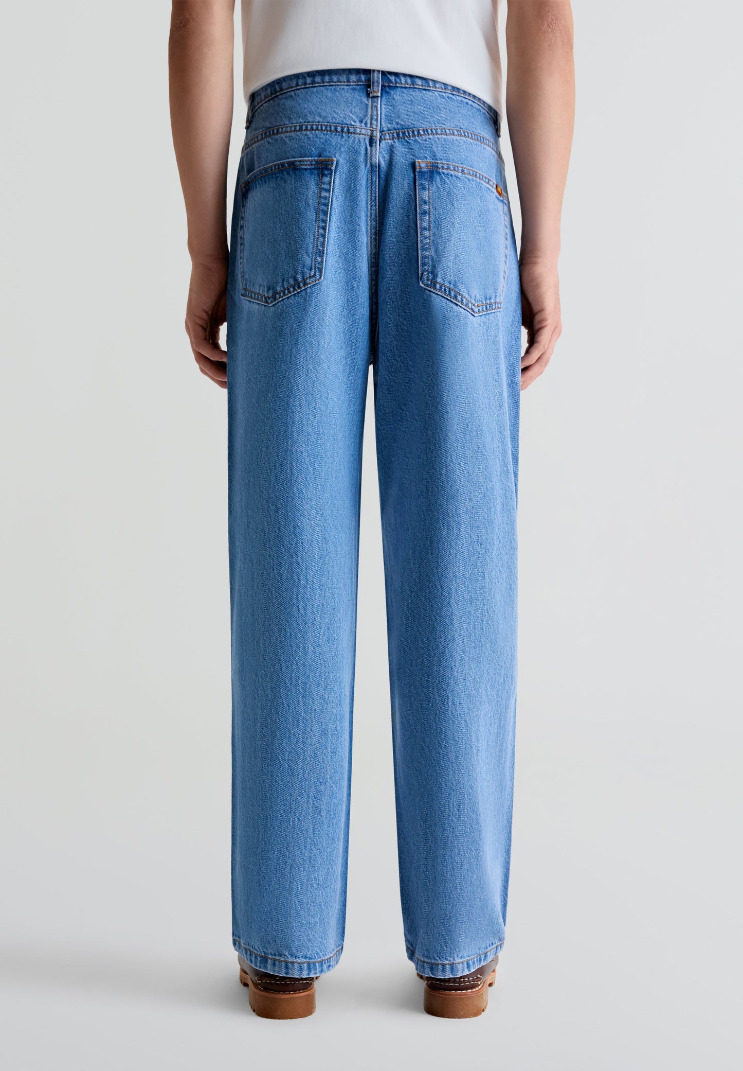 RHYTHM | ESSENTIAL JEAN