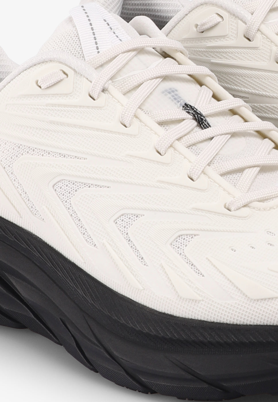 HOKA | CLIFTON UTL