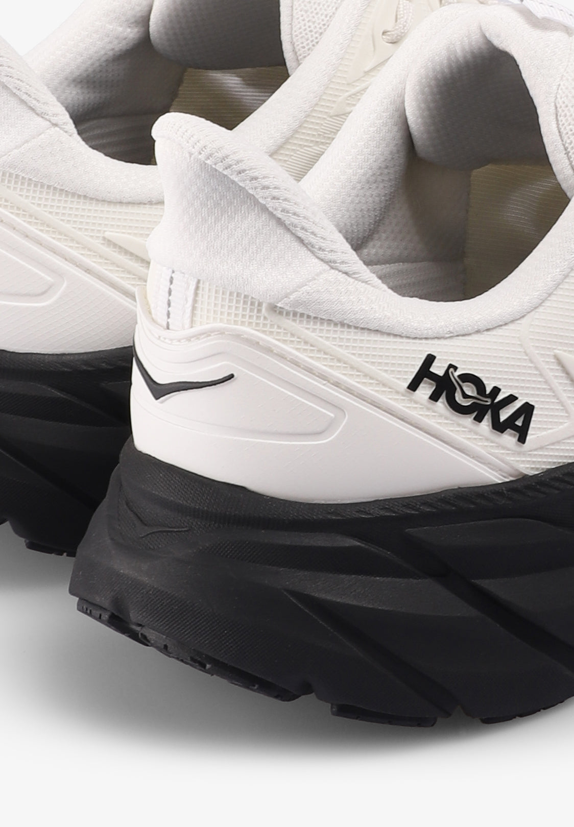 HOKA | CLIFTON UTL