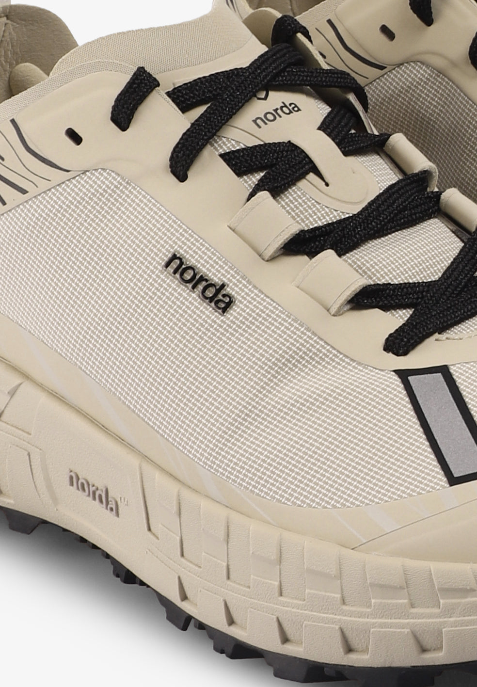 NORDA | SNEAKERS 001A