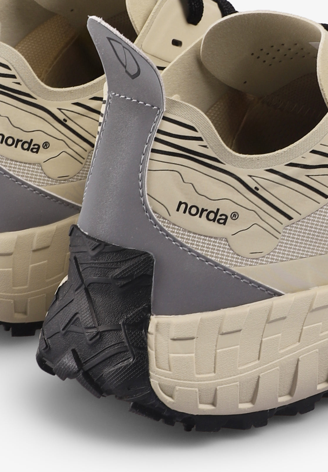 NORDA | SNEAKERS 001A