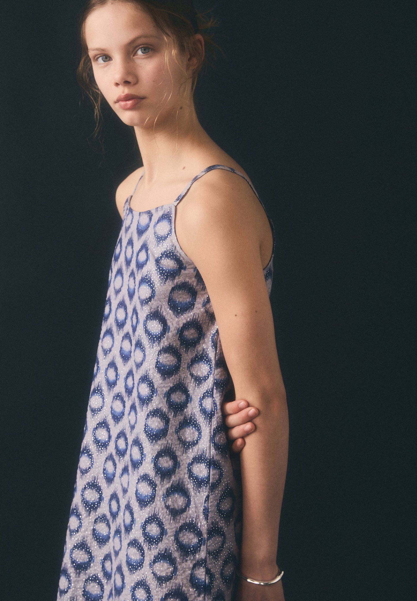 VESTIDO MIDI COM PADRÃO