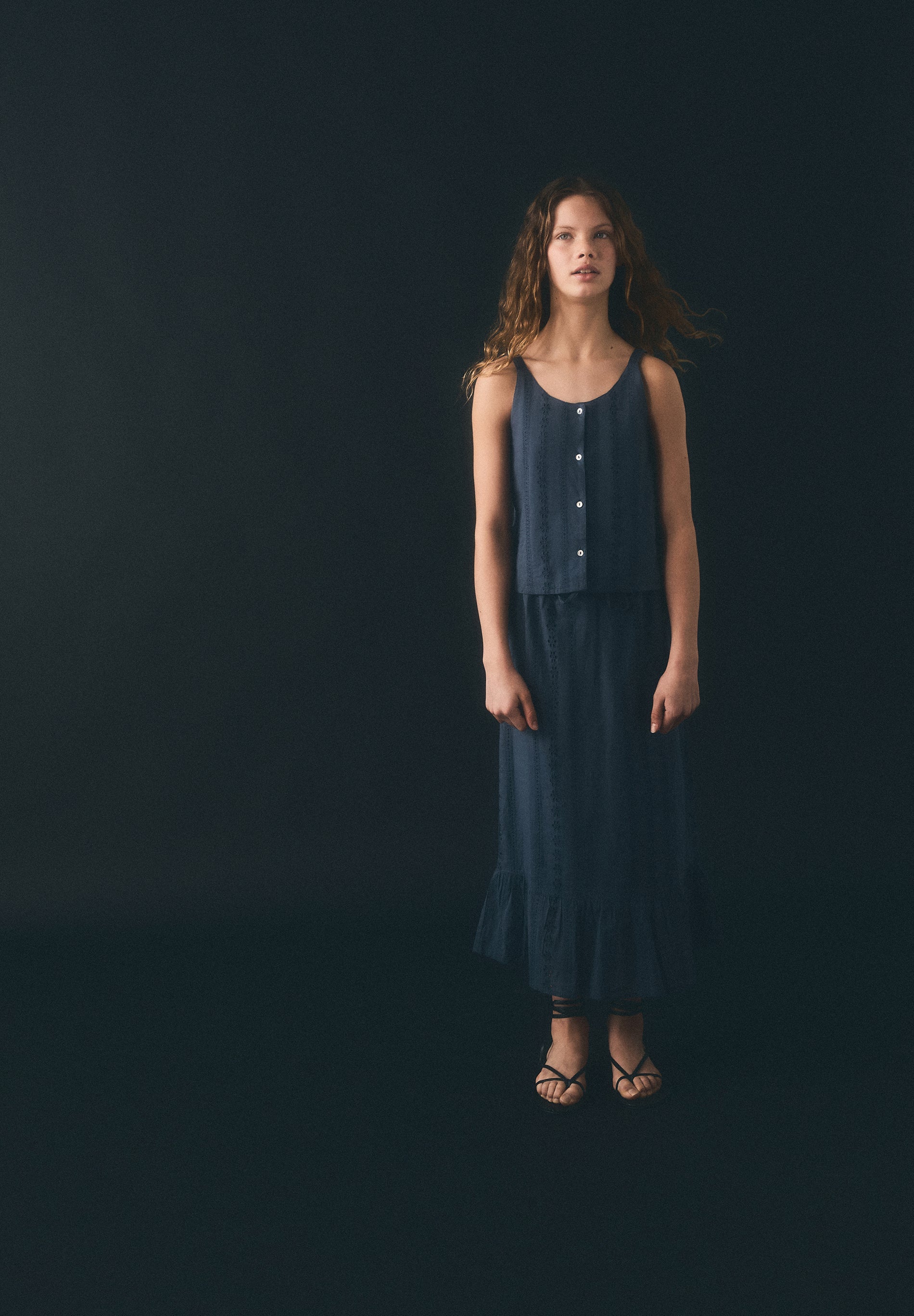 SAIA DE ALGODÃO COM BORDADOS