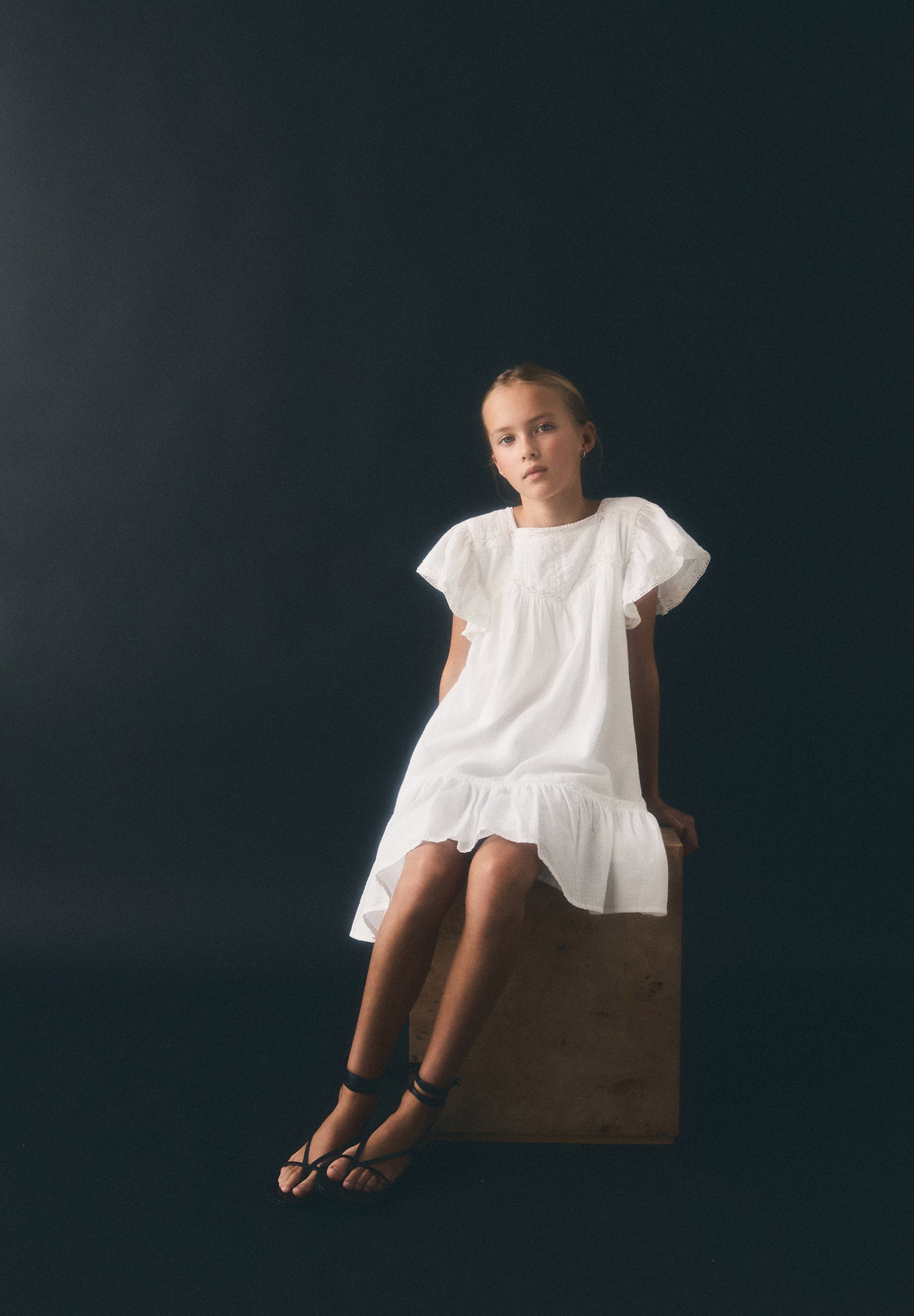 VESTIDO DE ALGODÃO DETALHES