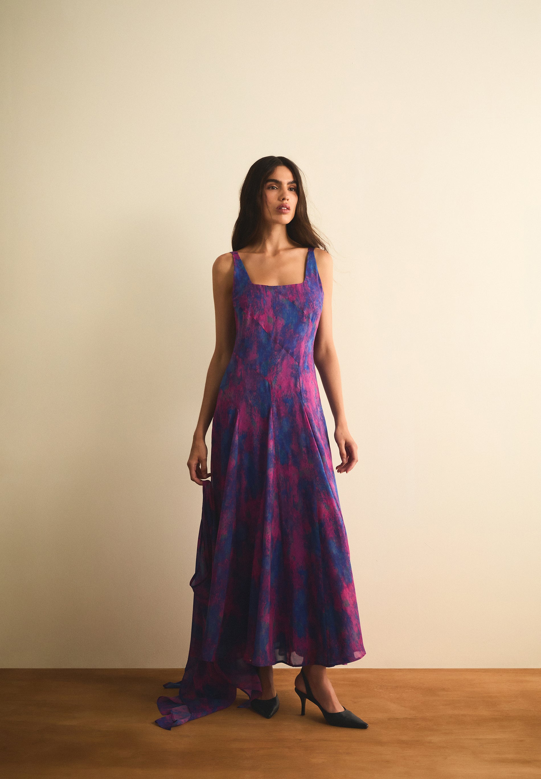 VESTIDO FLUIDO COM PADRÃO