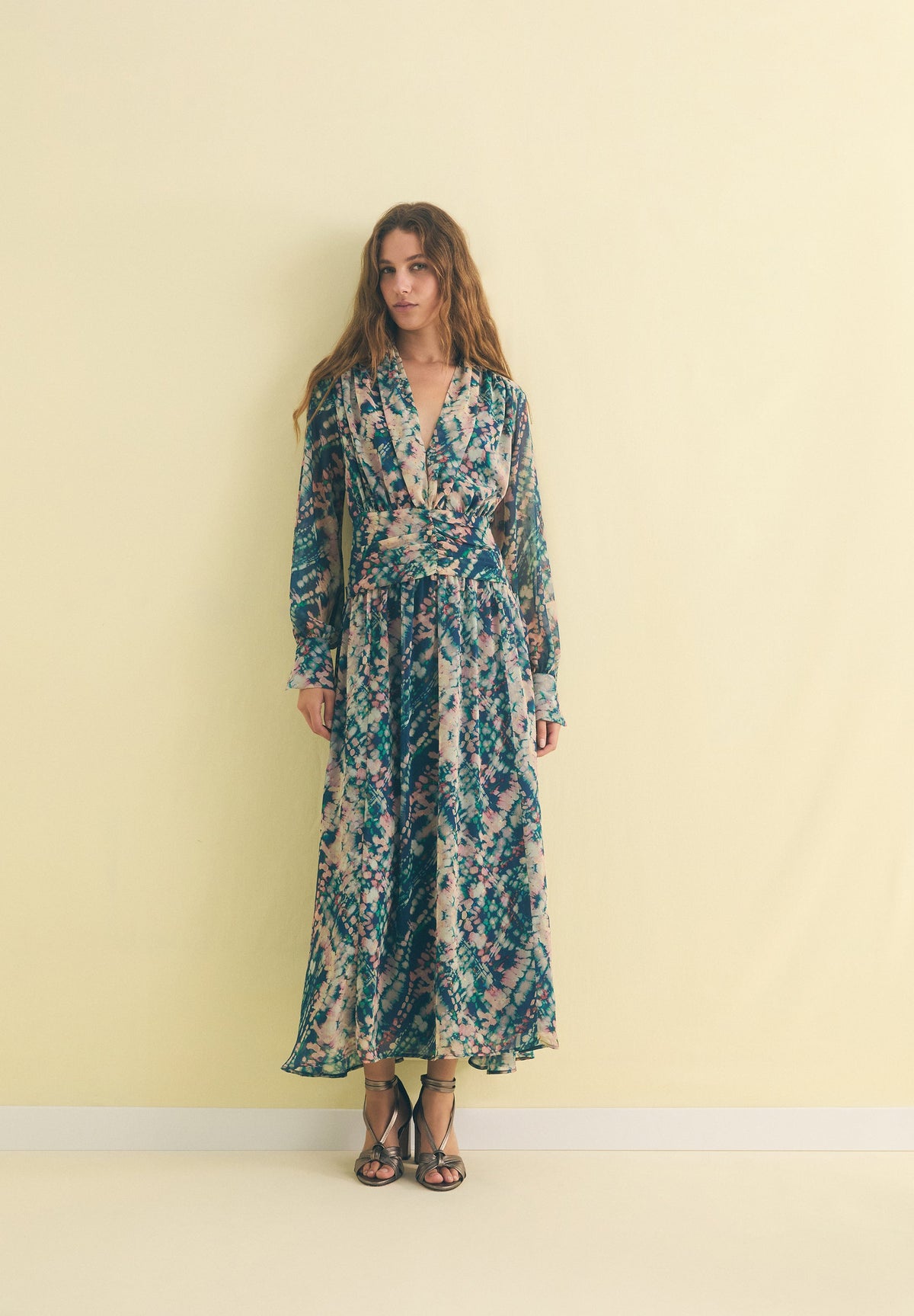 VESTIDO ESTAMPADO COM CINTURA DRAPEADA