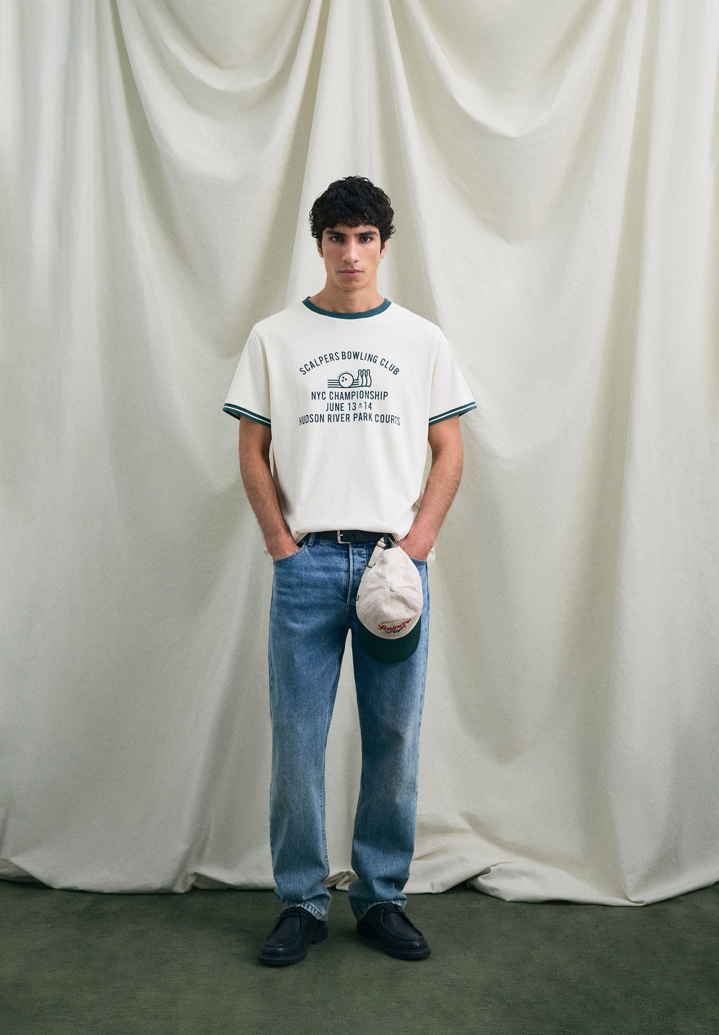 T-SHIRT COM PADRÃO EM CONTRASTE