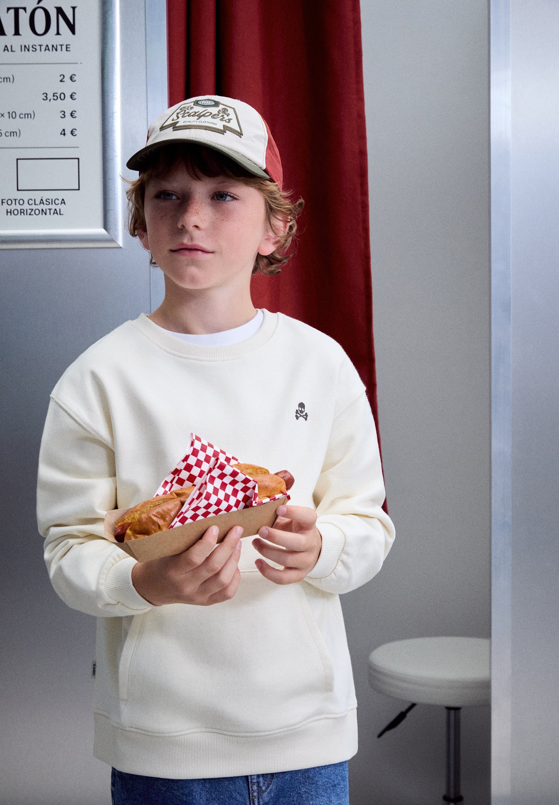 SWEATSHIRT COM SKULL E PADRÃO