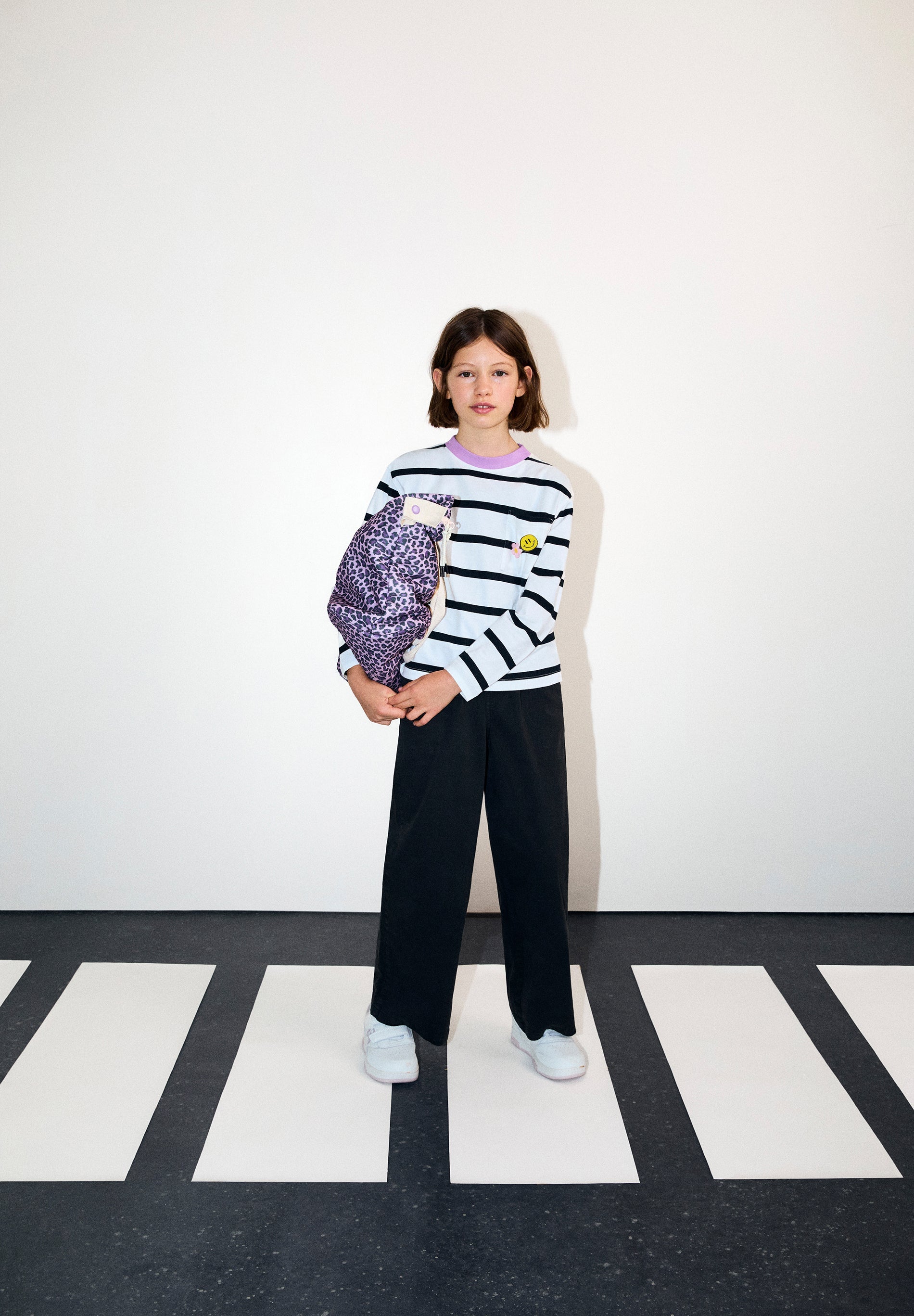 T-SHIRT ÀS RISCAS COM CONTRASTE