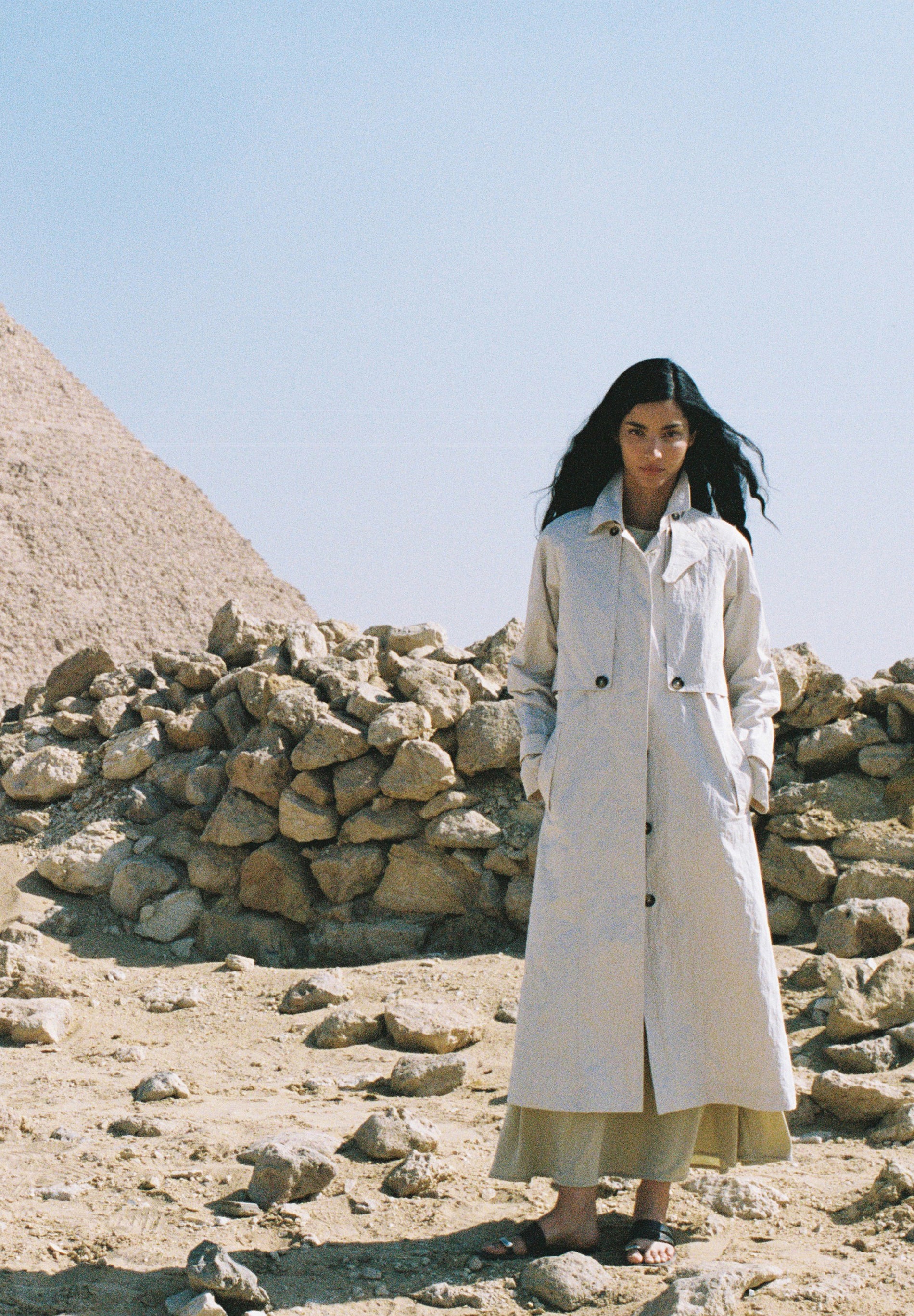 GABARDINA MULTIPOSIÇÕES LEVE