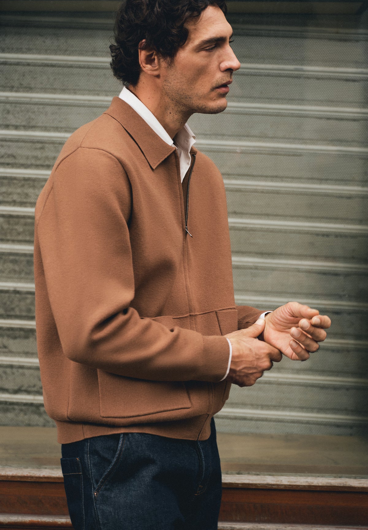 CARDIGAN COM FECHO DE CORRER E BOLSOS