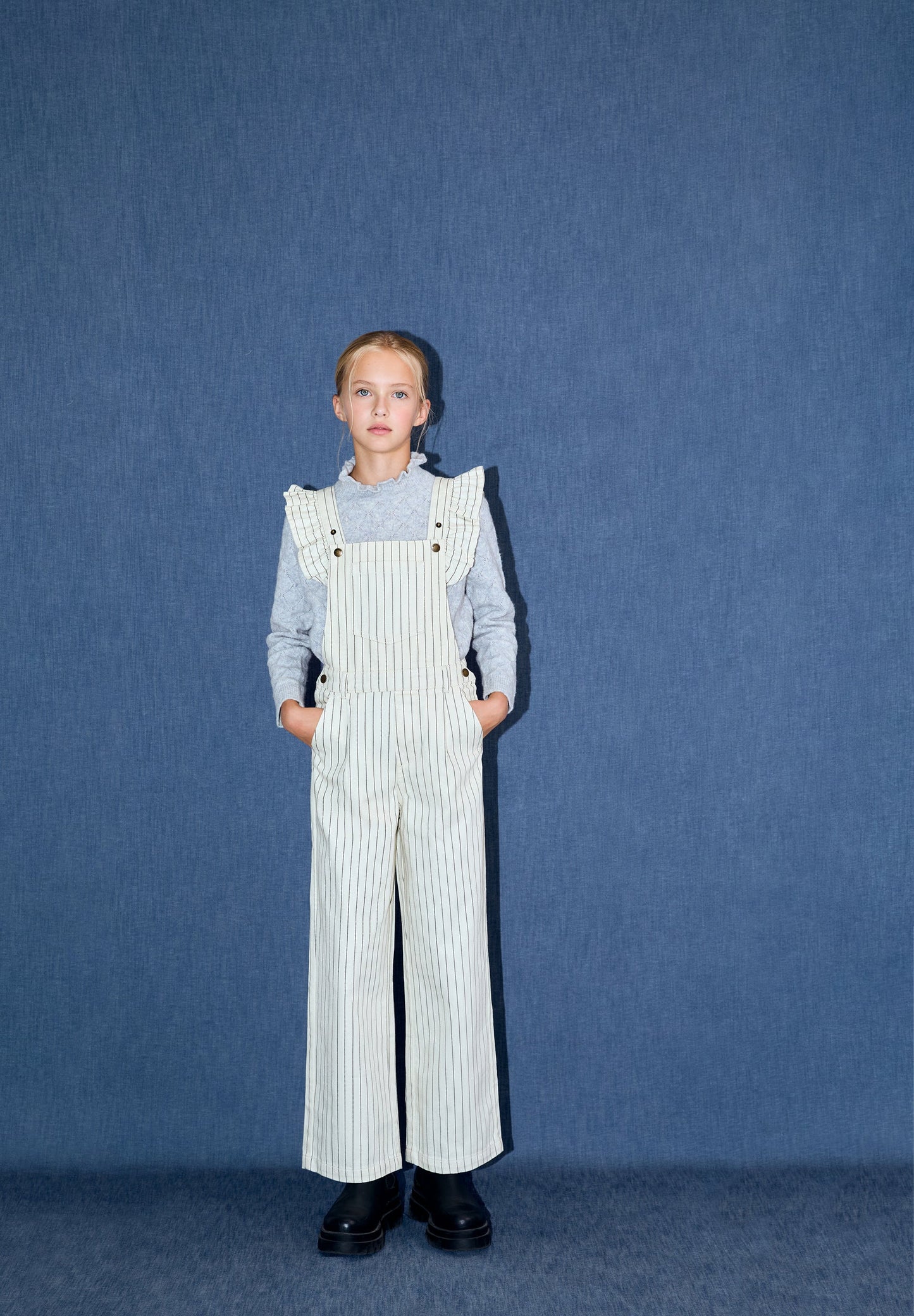 JARDINEIRAS ÀS RISCAS COM FOLHO