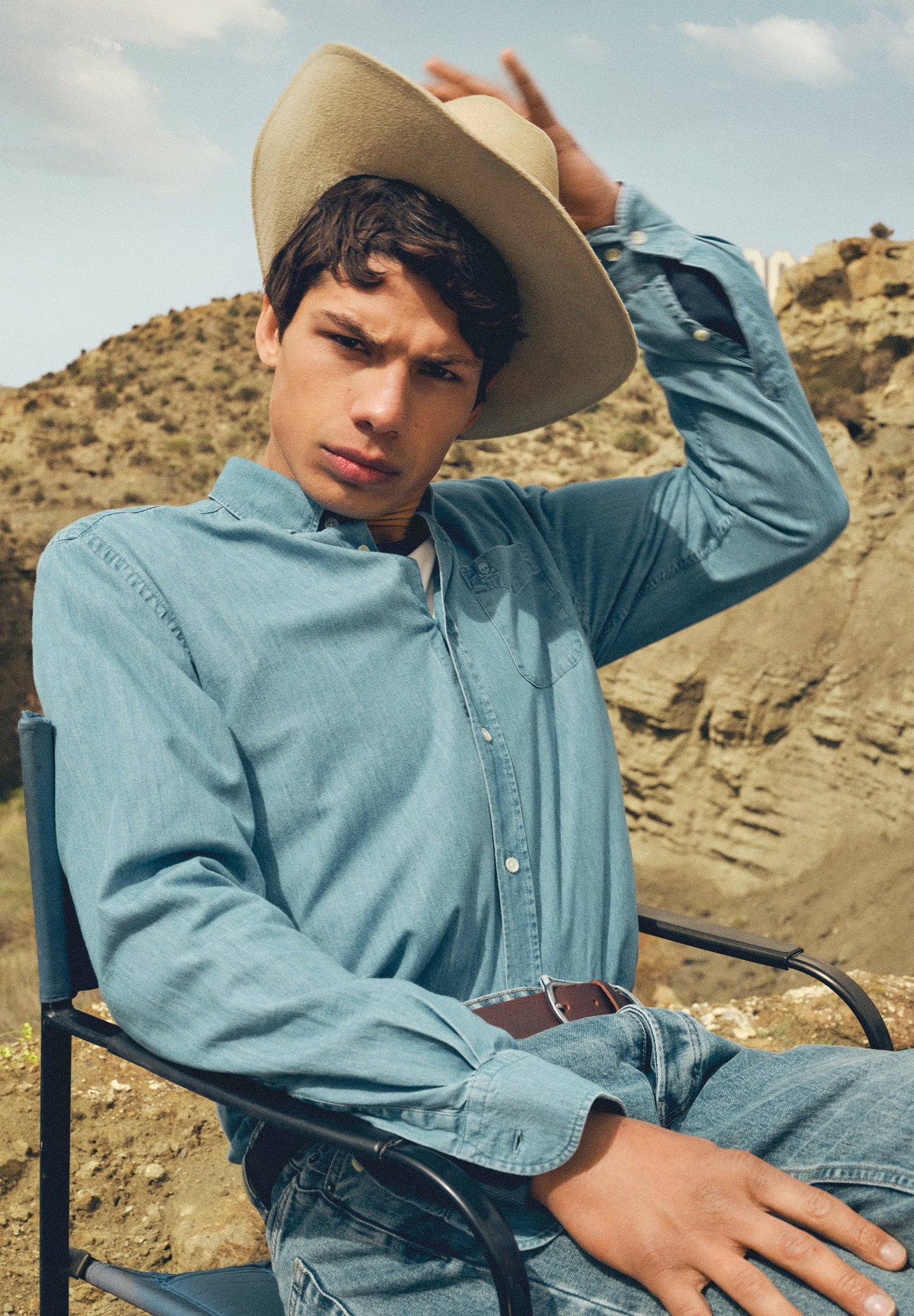 CAMISA DENIM EM ALGODÃO