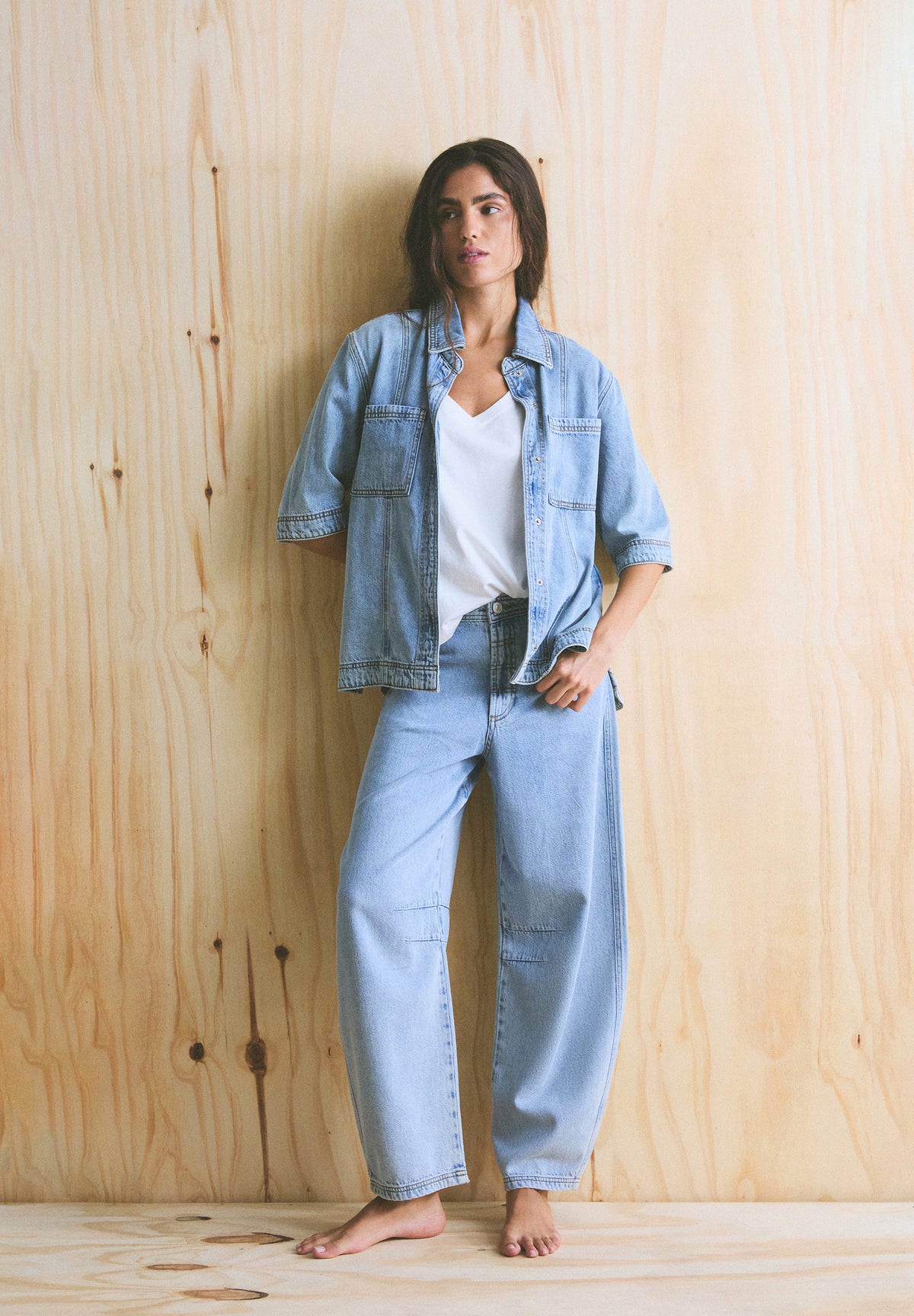CAMISA DENIM COM BOLSOS