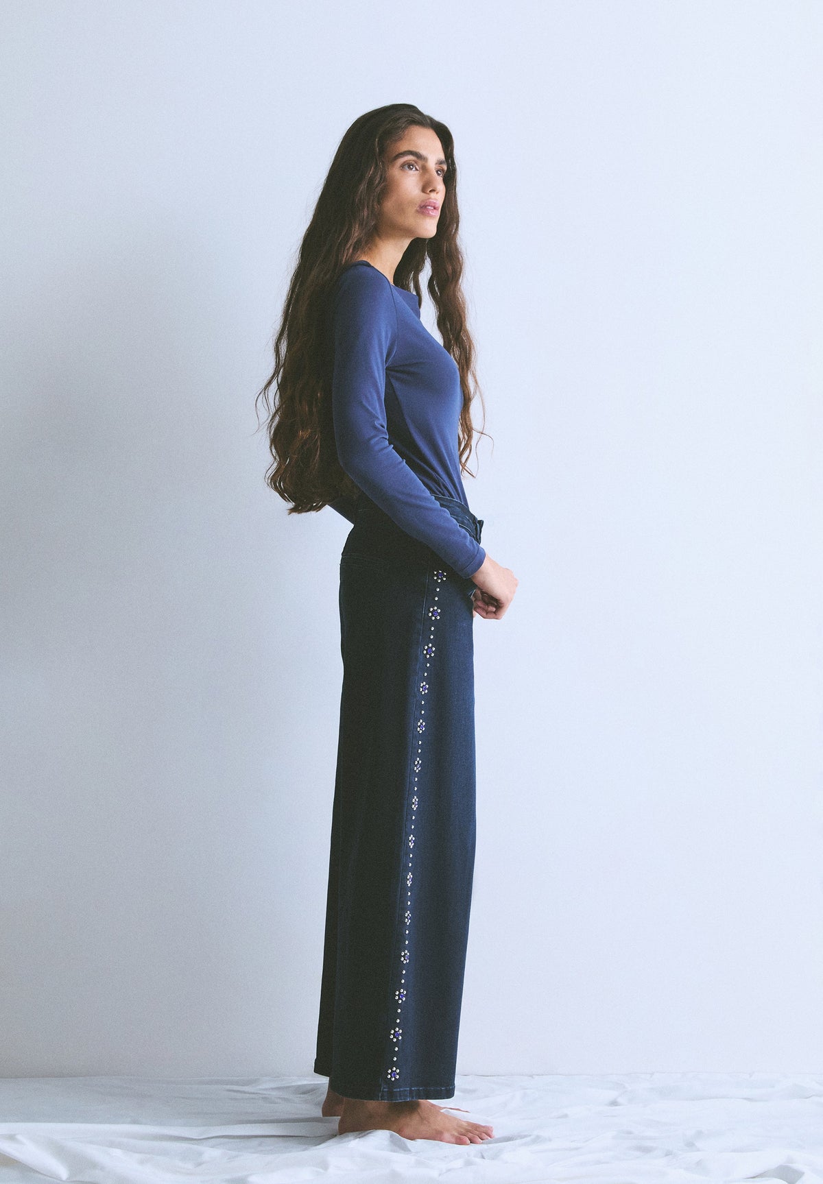 JEANS CULOTTES COM TACHAS