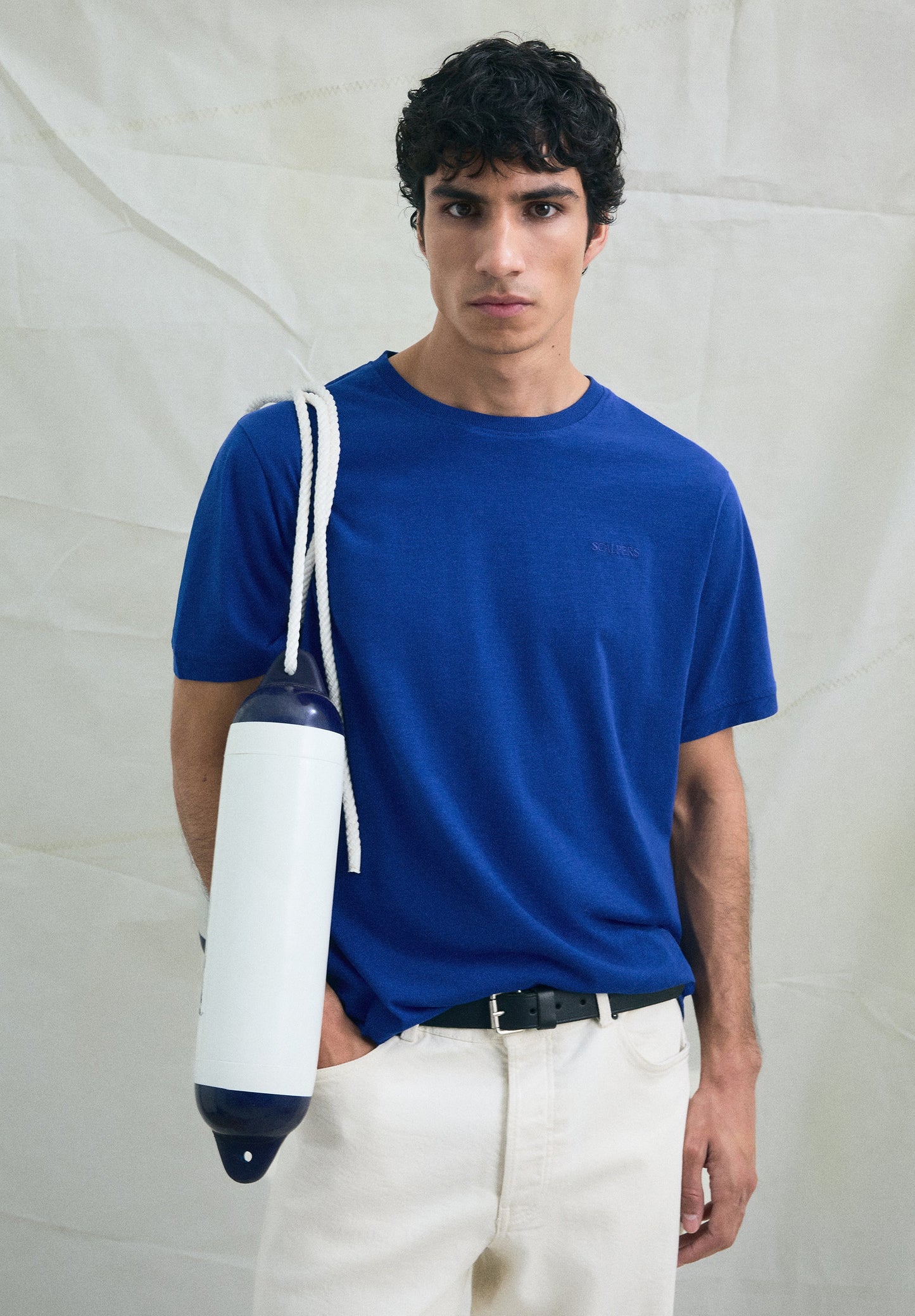 CAMISETA BORDADA EFECTO LAVADO