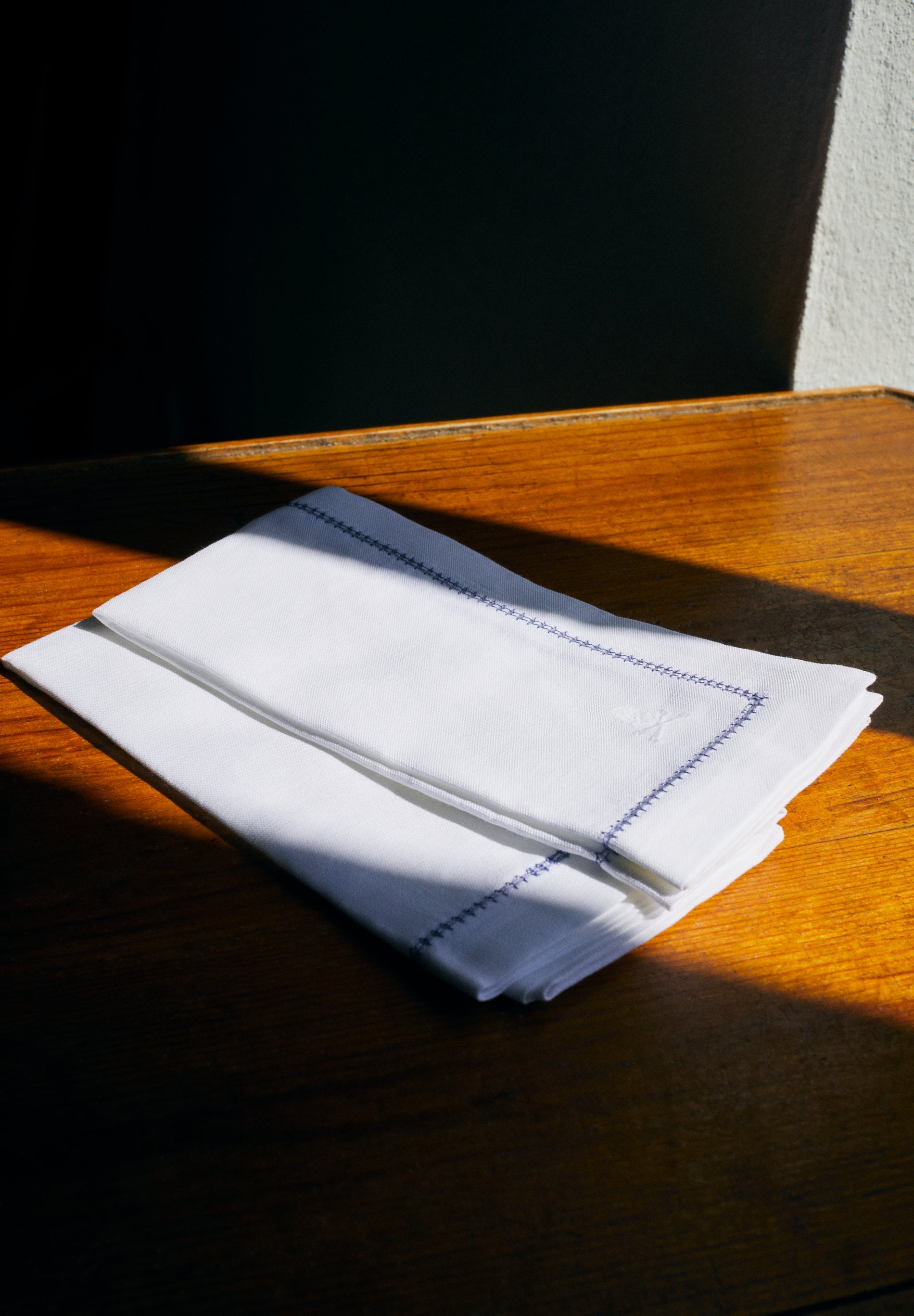 BLUE STITCHING NAPKIN