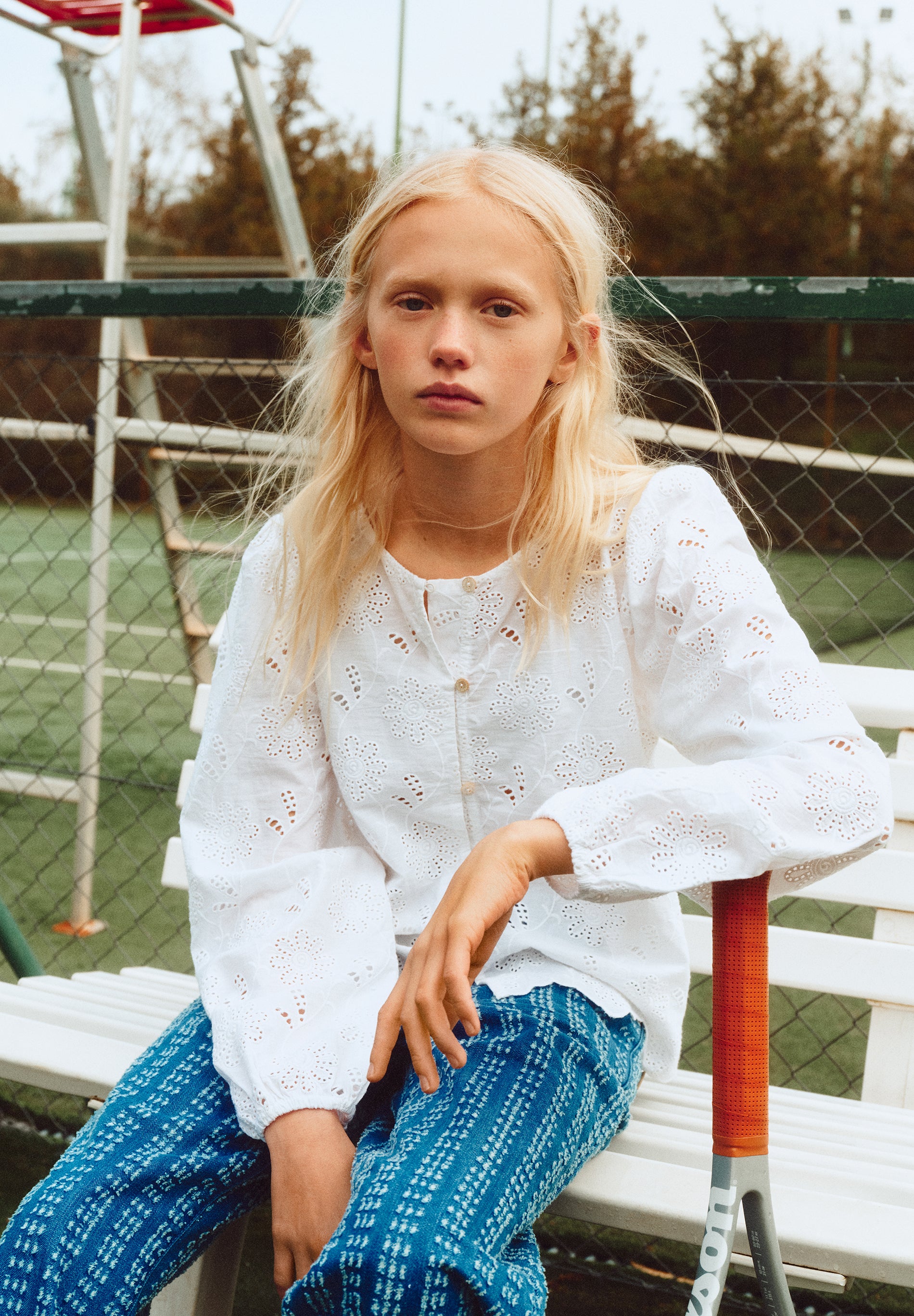 BLUSA PERFURADA COM BOTÕES