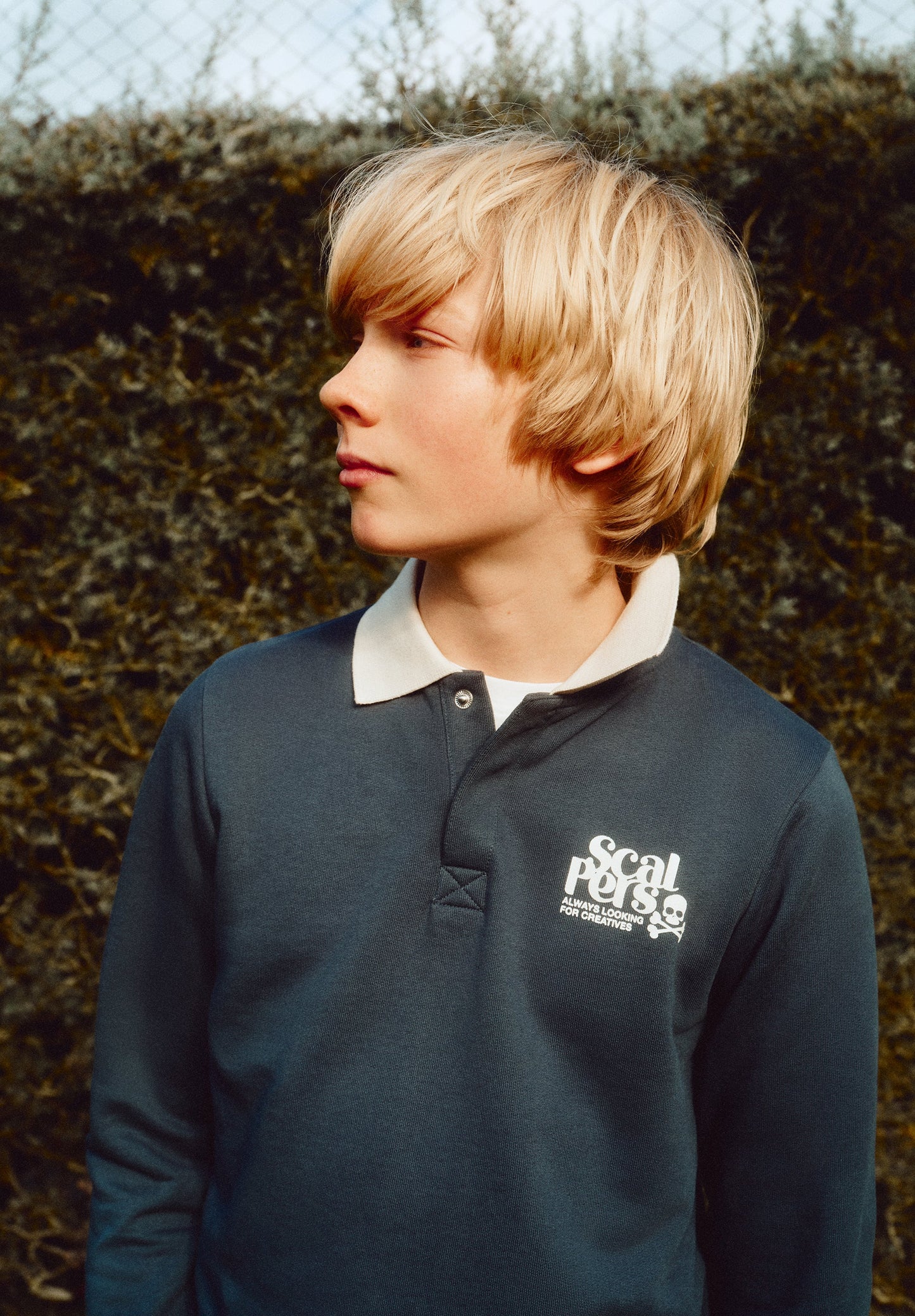 SWEATSHIRT ESTILO CAMISA POLO