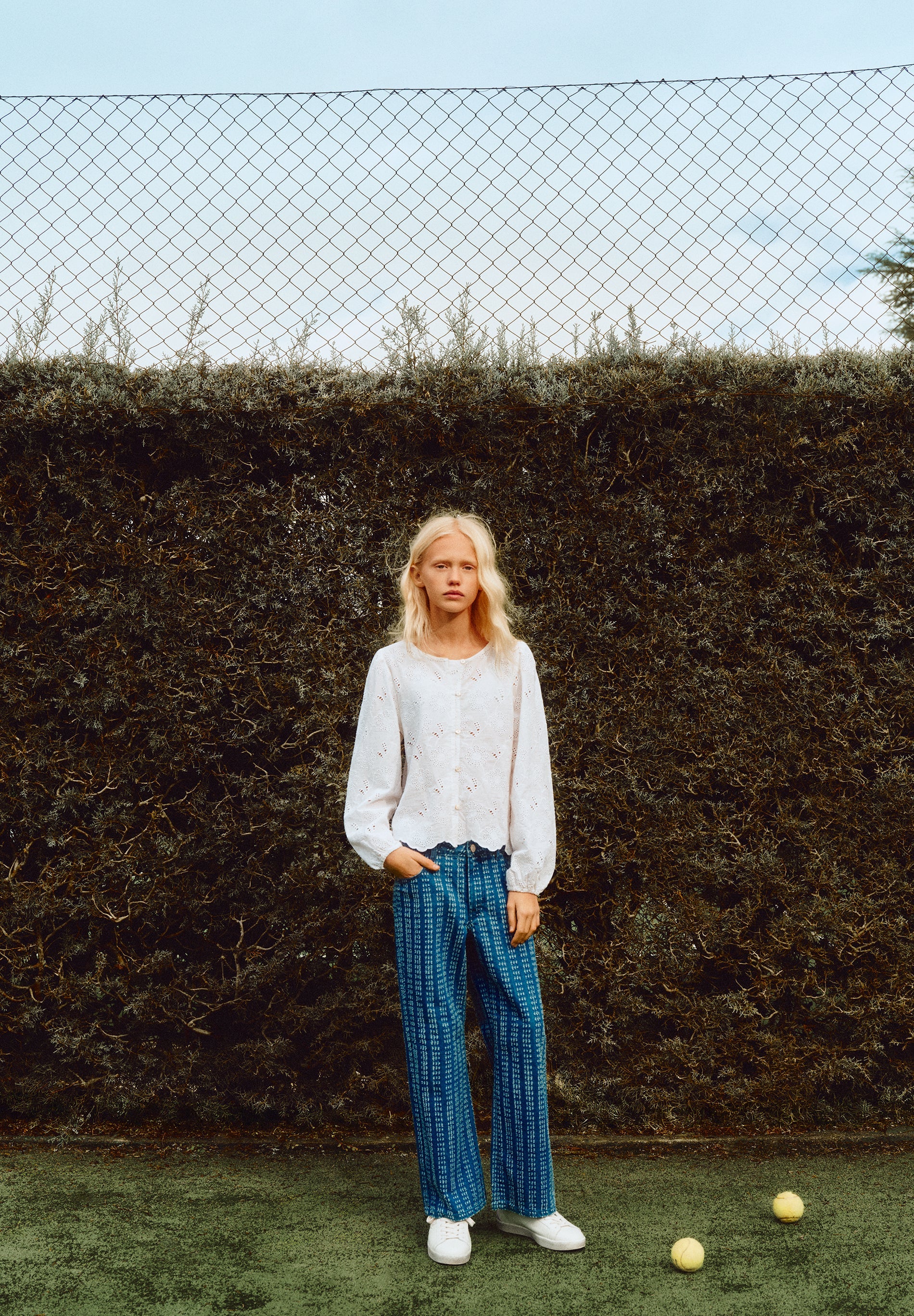 CALÇAS JEANS COM PESPONTO