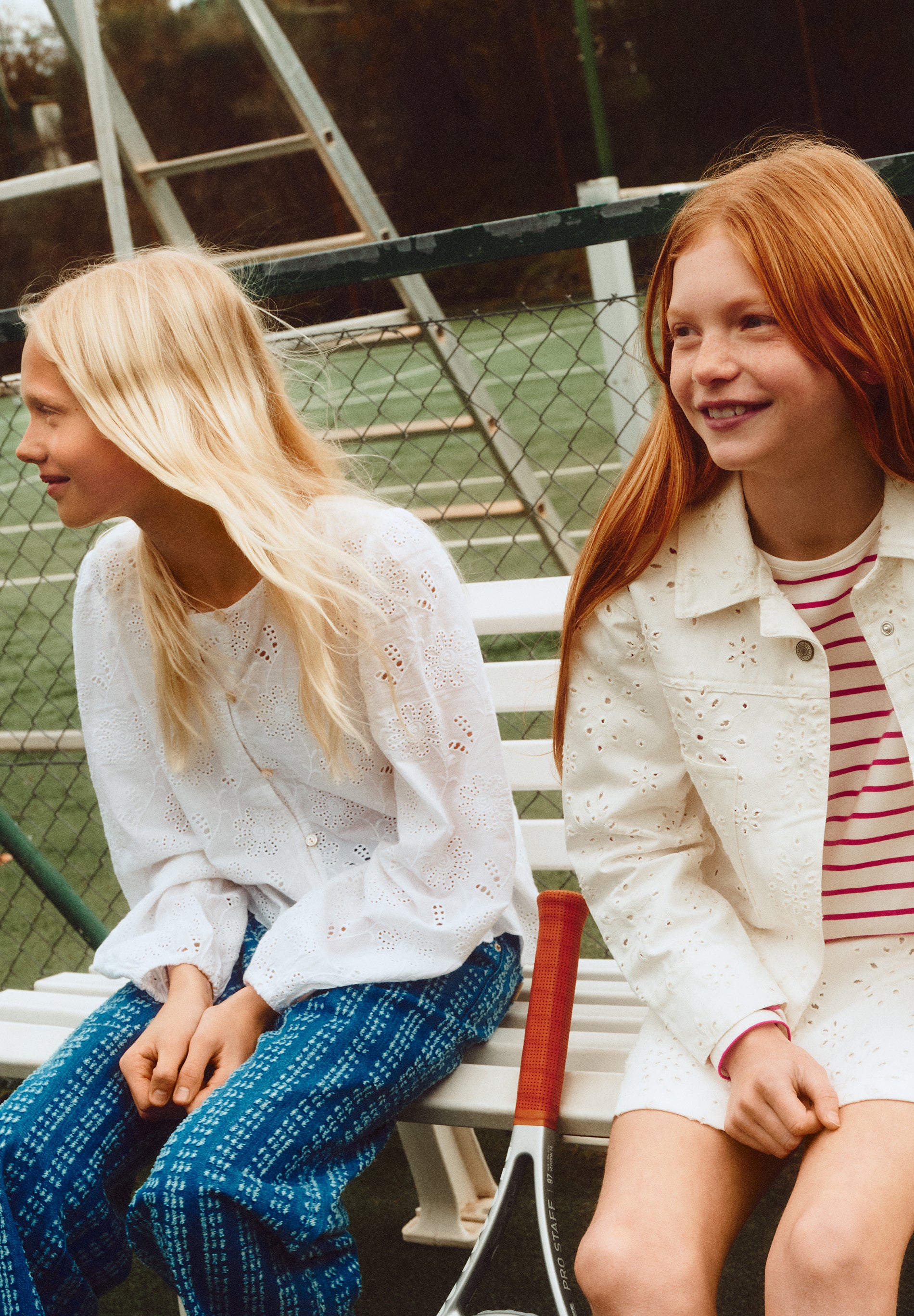 BLUSA PERFURADA COM BOTÕES