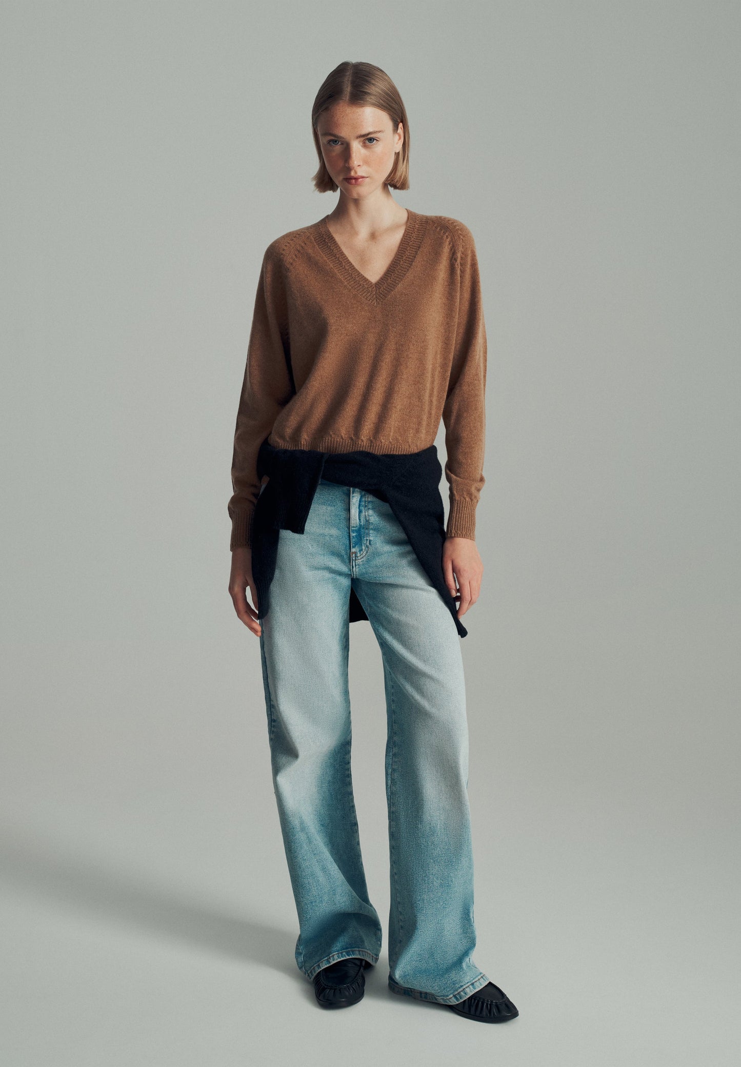 SWEATER 100% CAXEMIRA COM DECOTE EM V