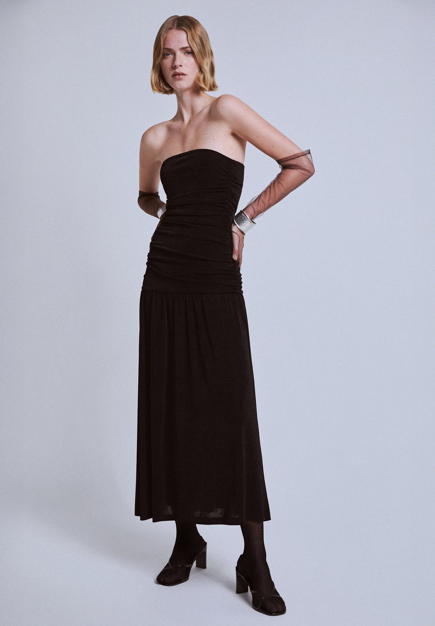 VESTIDO DE MALHA COM FRANZIDOS