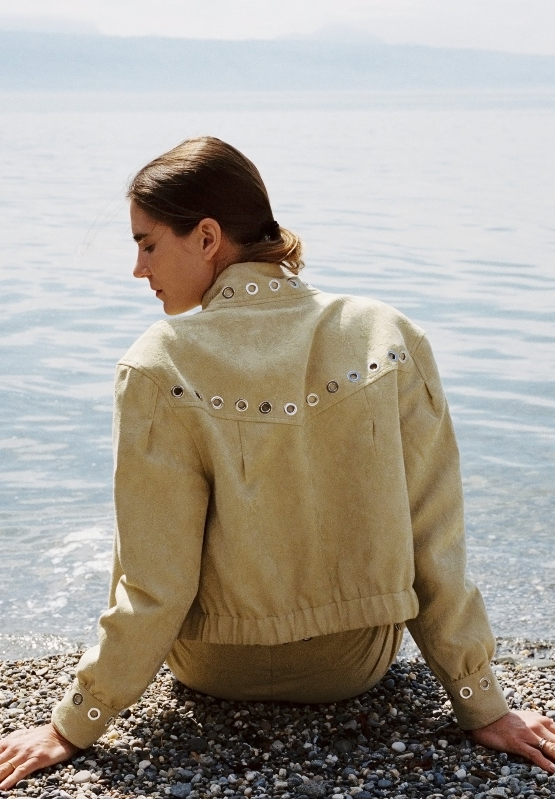 BOMBER JACQUARD COM TACHAS