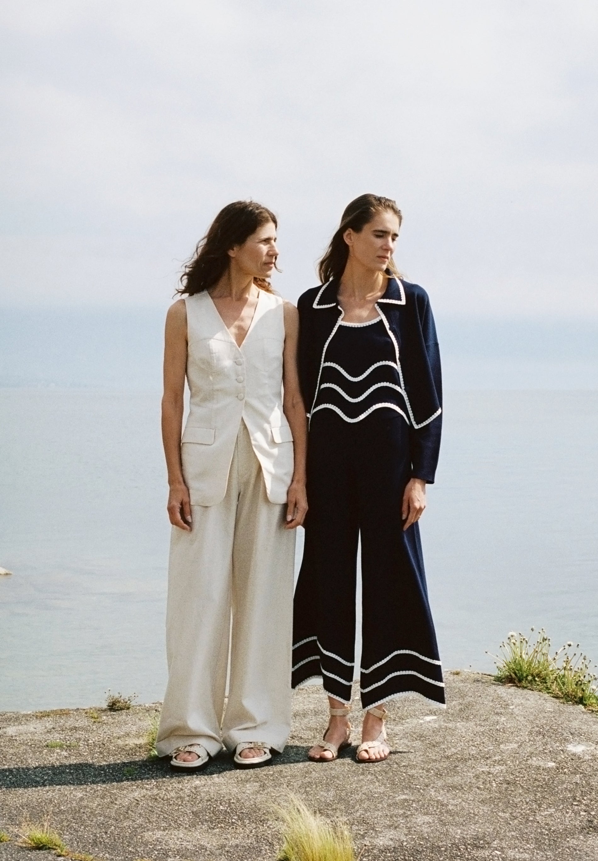 CARDIGAN DE MALHA FINA EM CONTRASTE