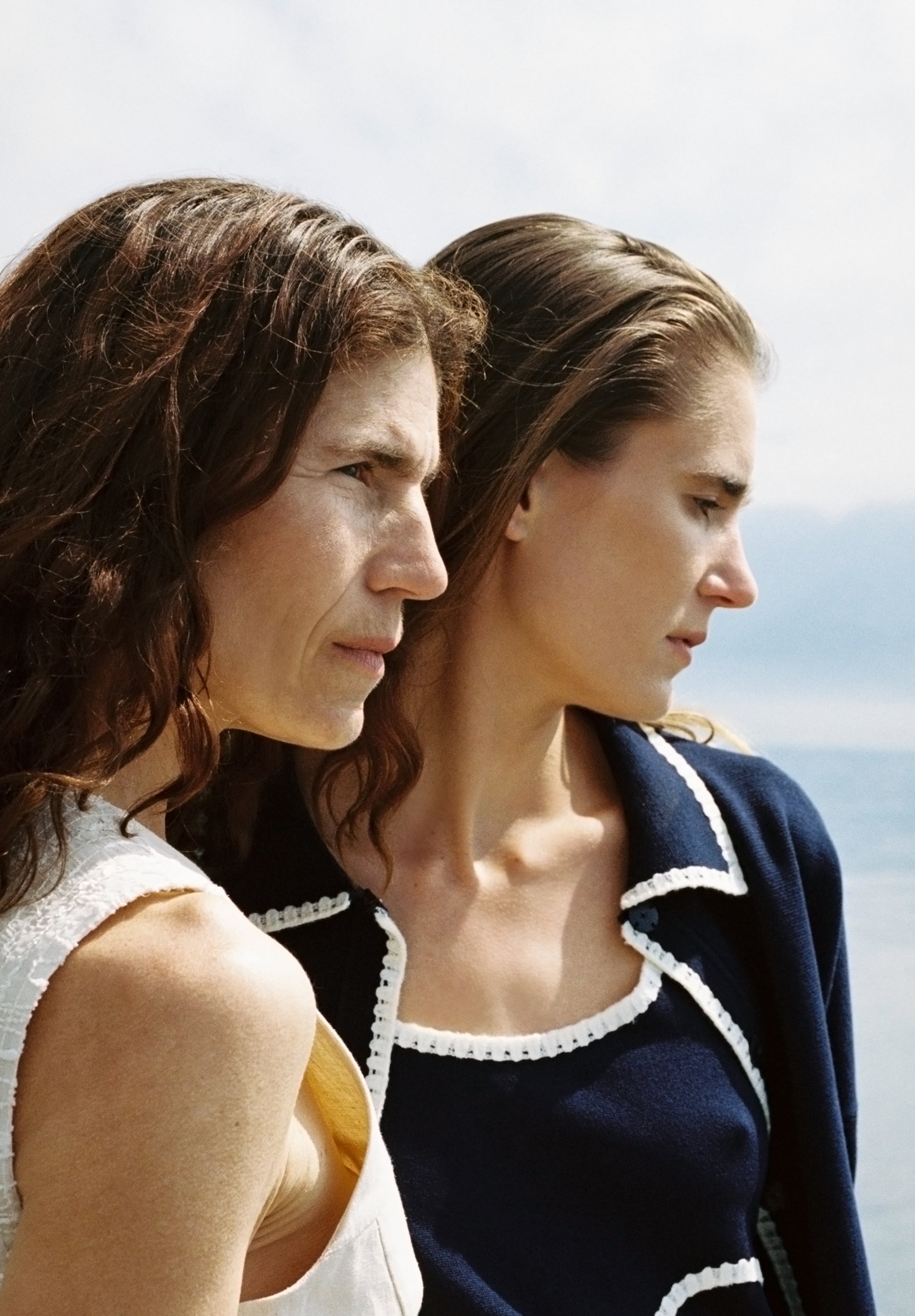 CARDIGAN DE MALHA FINA EM CONTRASTE