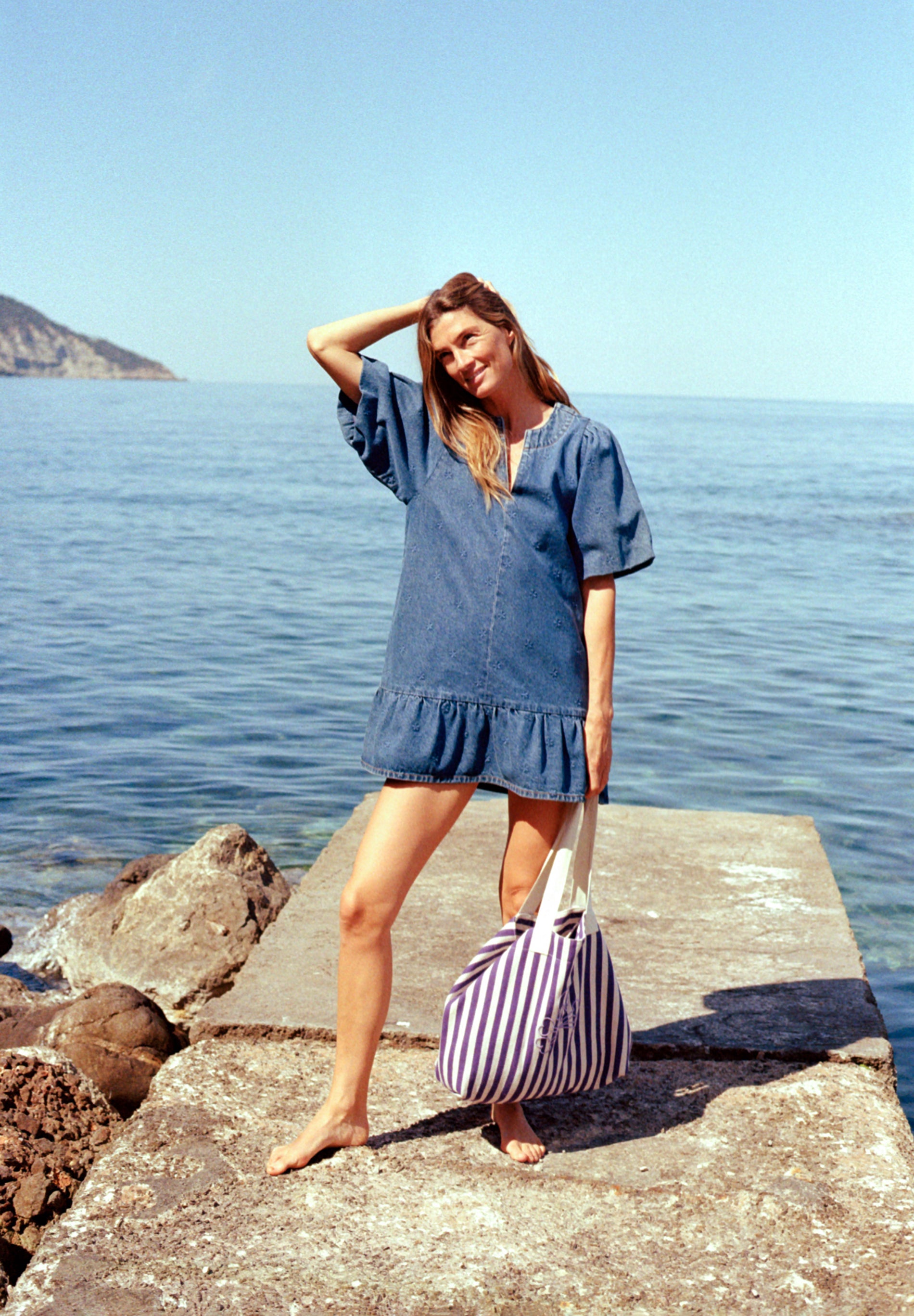 MINIVESTIDO EM DENIM