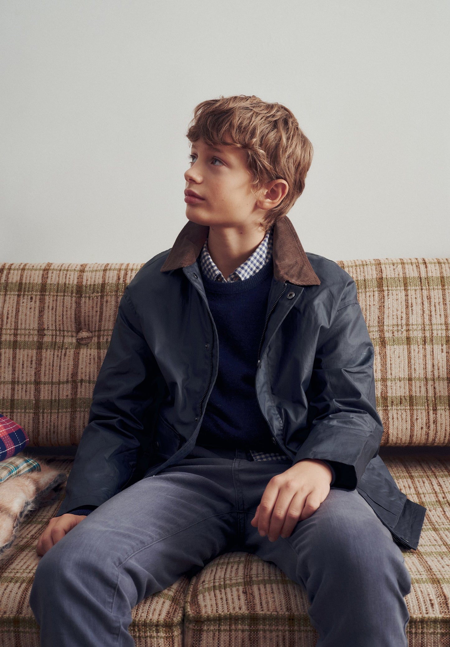 CASACO COM GOLA EM CONTRASTE DE BOMBAZINA