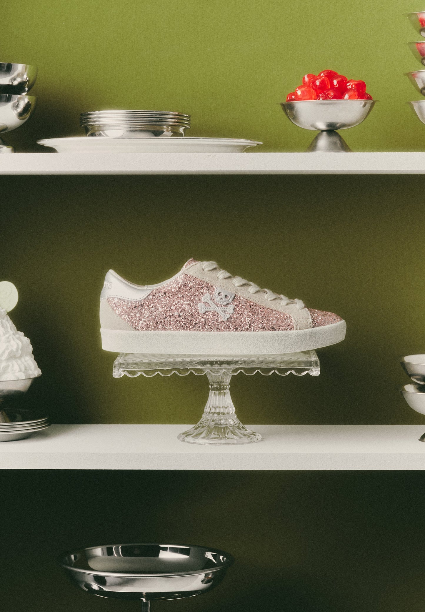 SAPATILHAS EM GLITTER COM SKULL