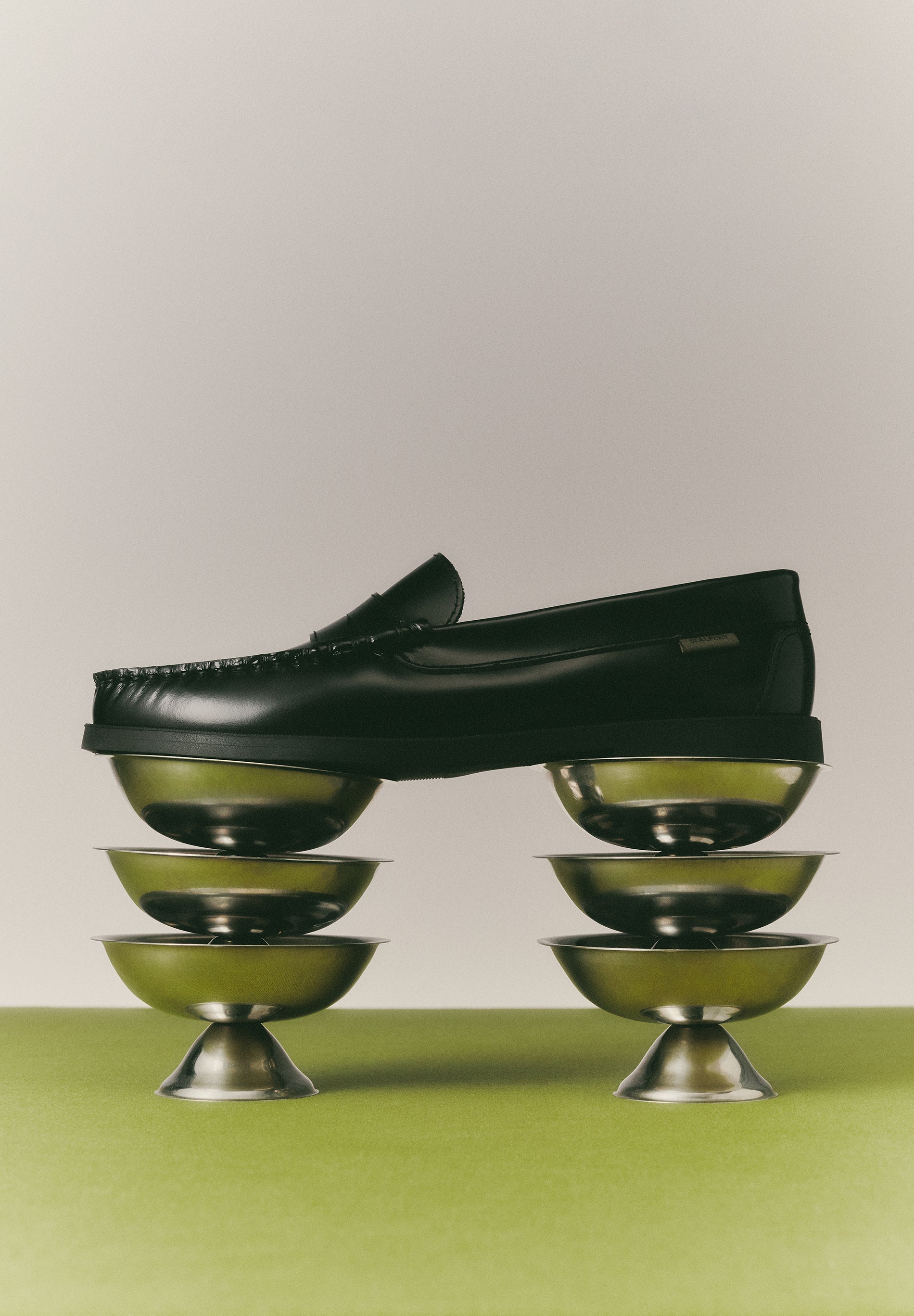 MOCASSINS CLÁSSICOS DE PELE