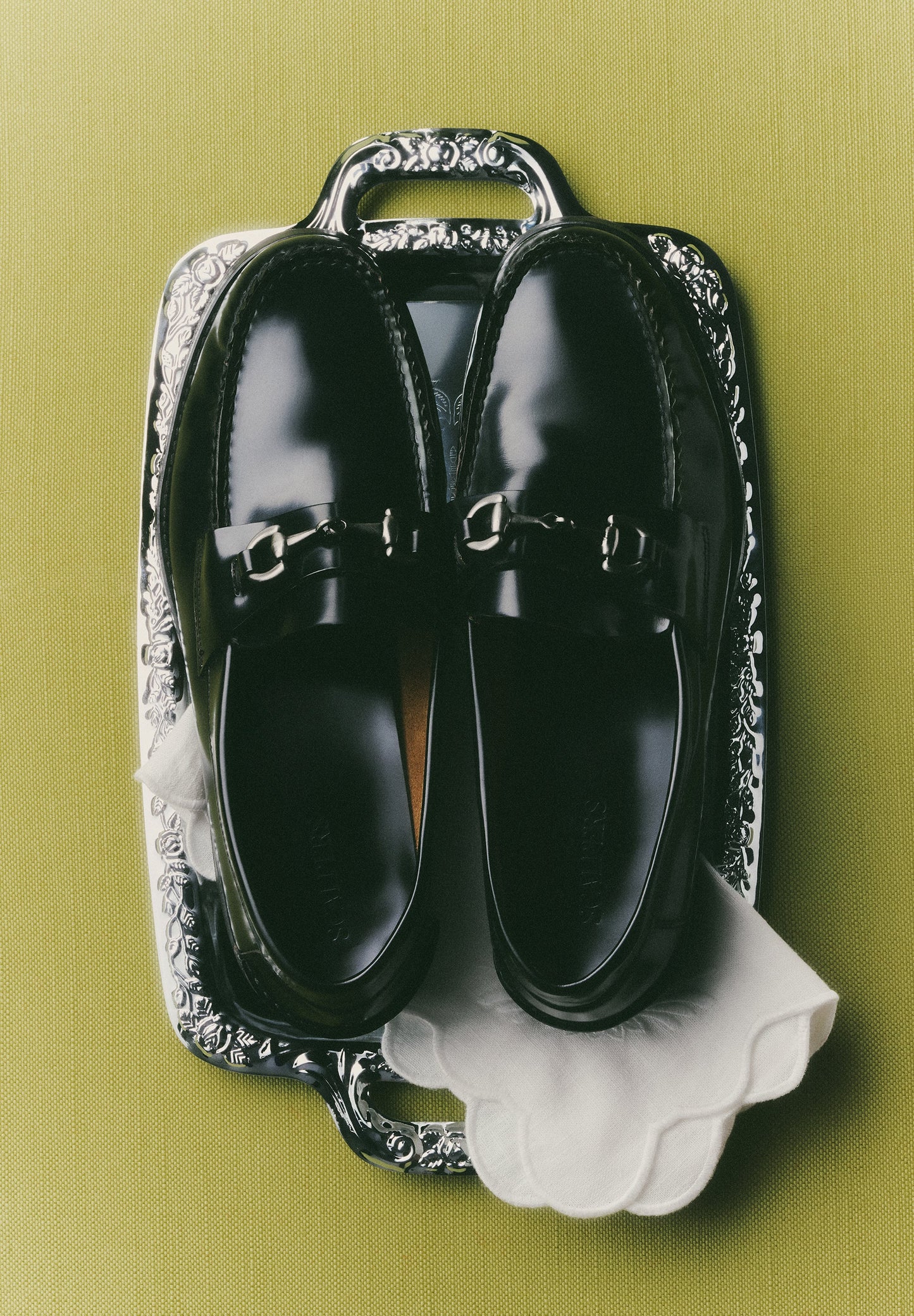 MOCASSINS EM PELE COM FIVELA