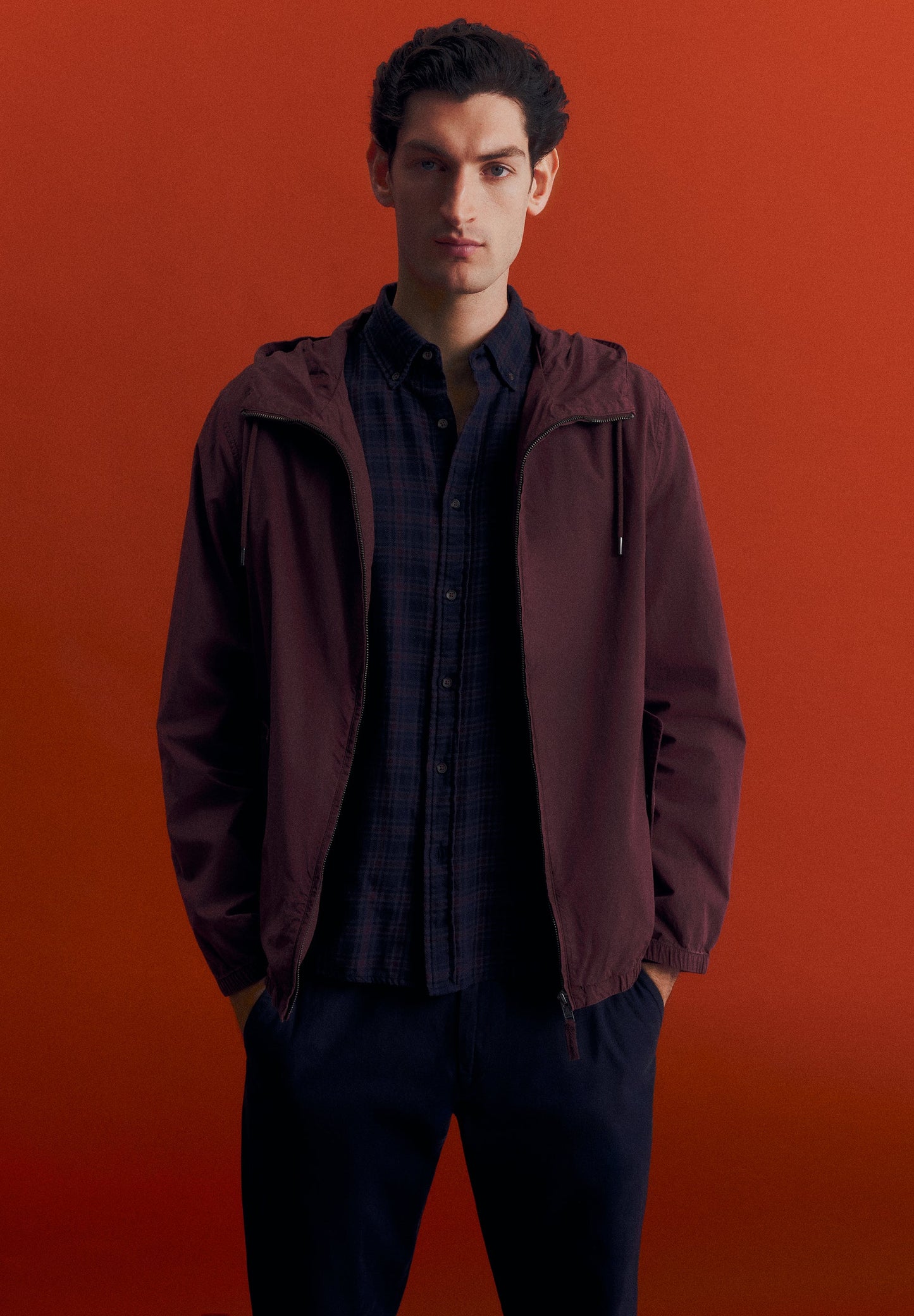 CASACO LEVE COM CAPUZ