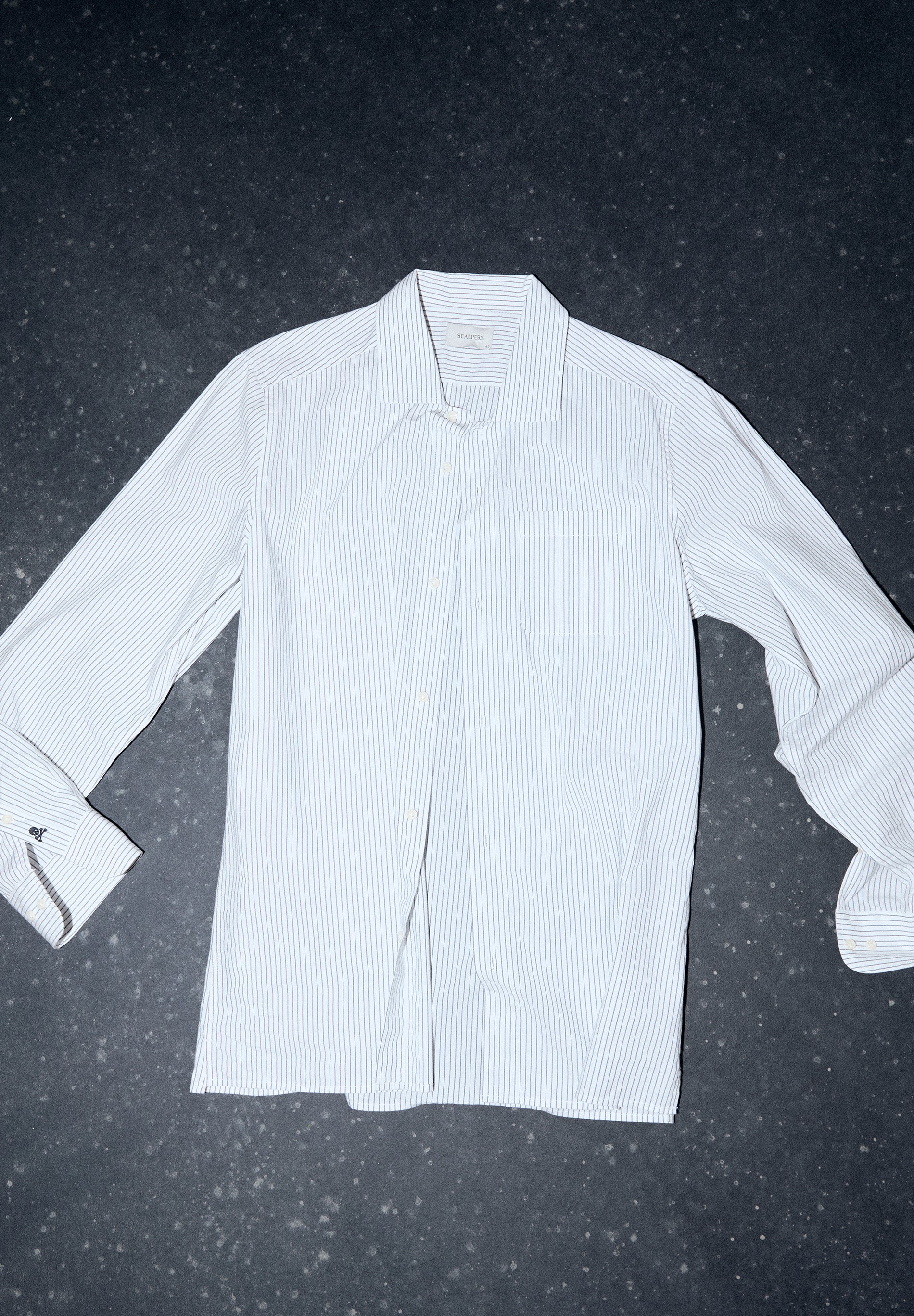 CAMISA ÀS RISCAS REGULAR FIT
