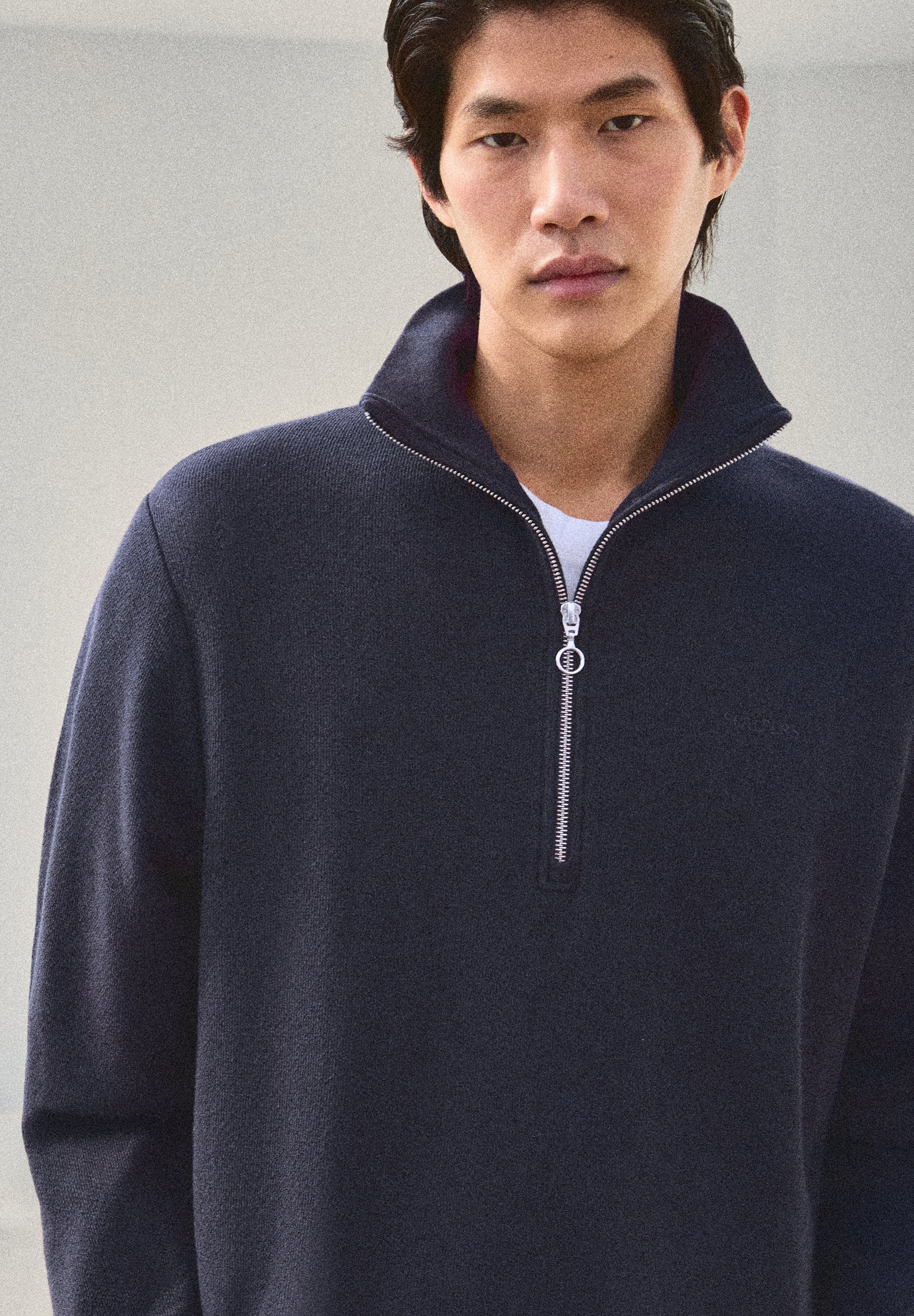 SWEATSHIRT COM MEIO FECHO
