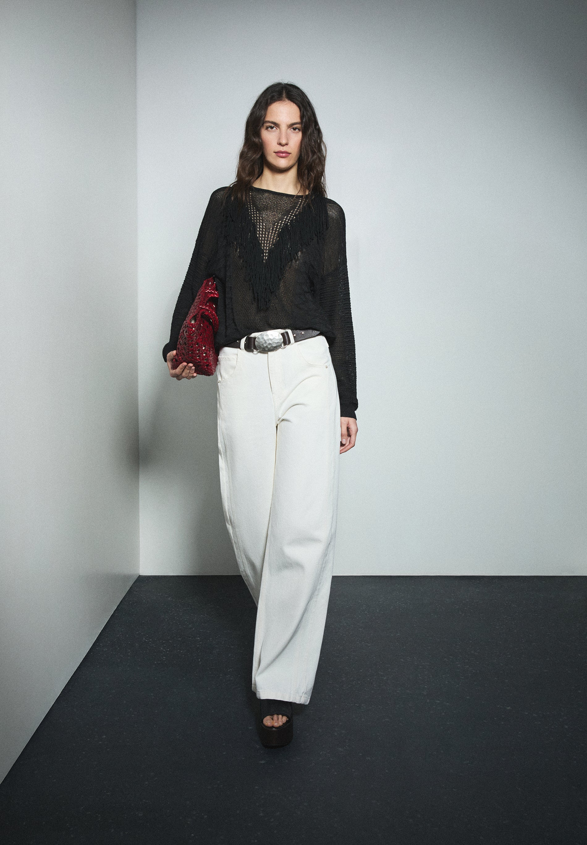 JEANS COM COSTURA EM CONTRASTE