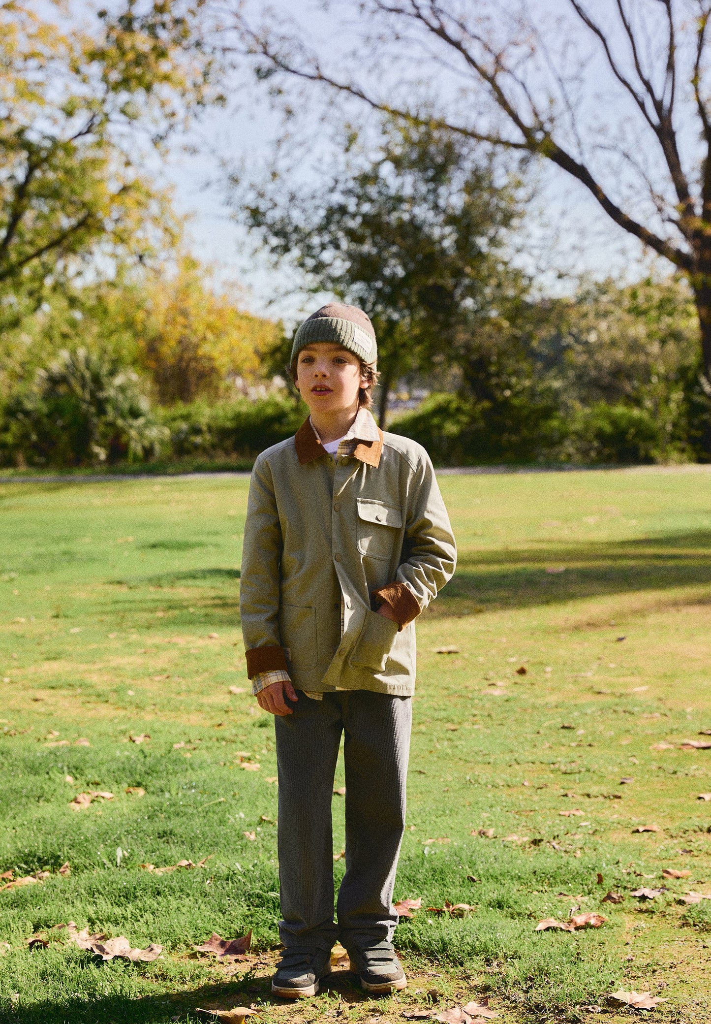 CALÇAS A DIREITO BOMBAZINA