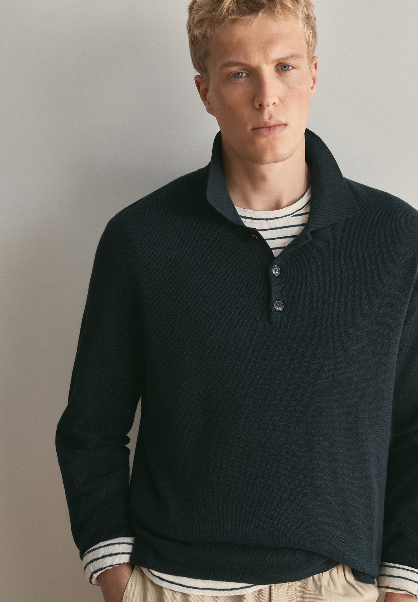 SWEATER DE MALHA COM GOLA CAMISA POLO