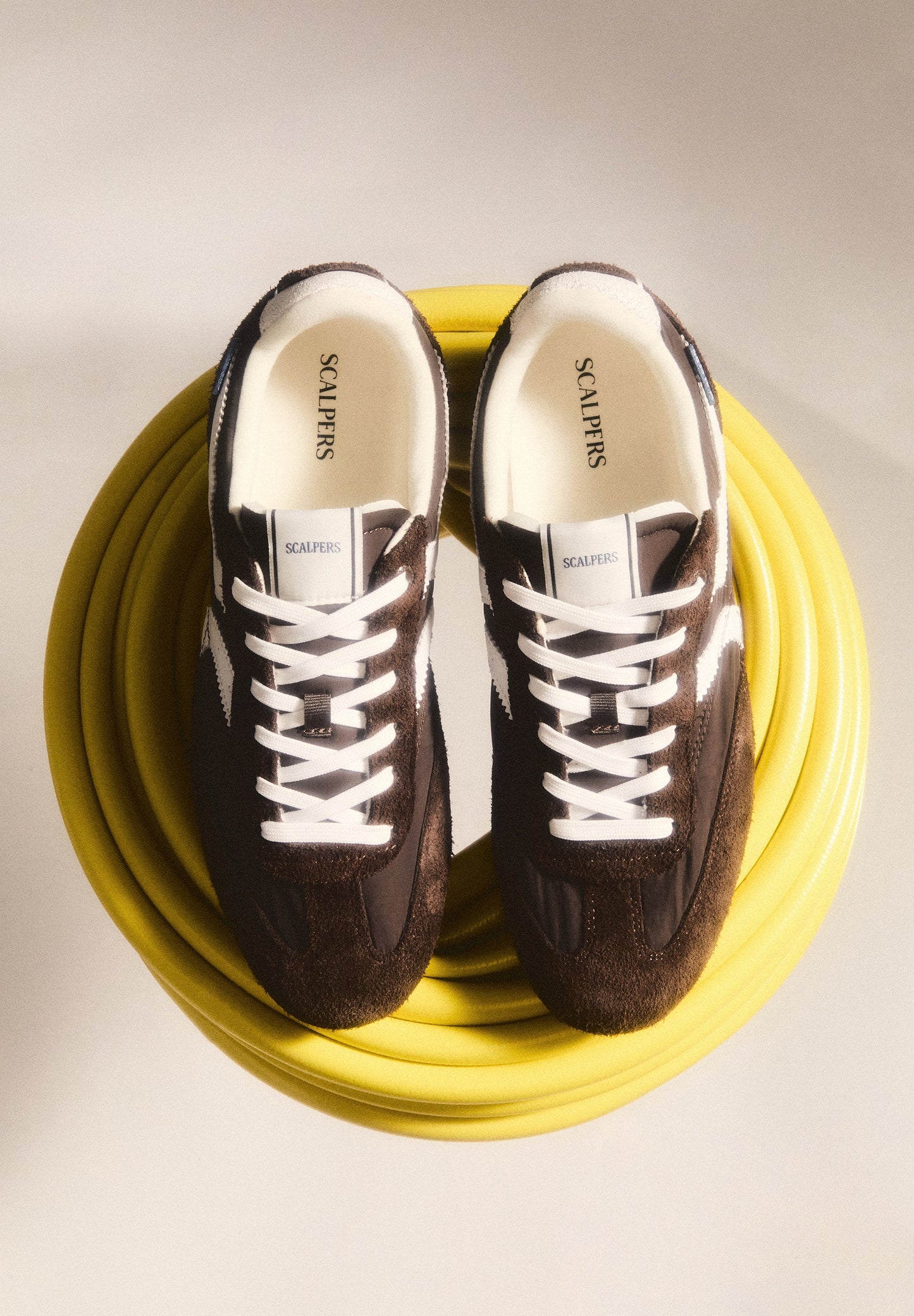 SAPATILHAS RÉTRO COMBINADA CAMURÇA